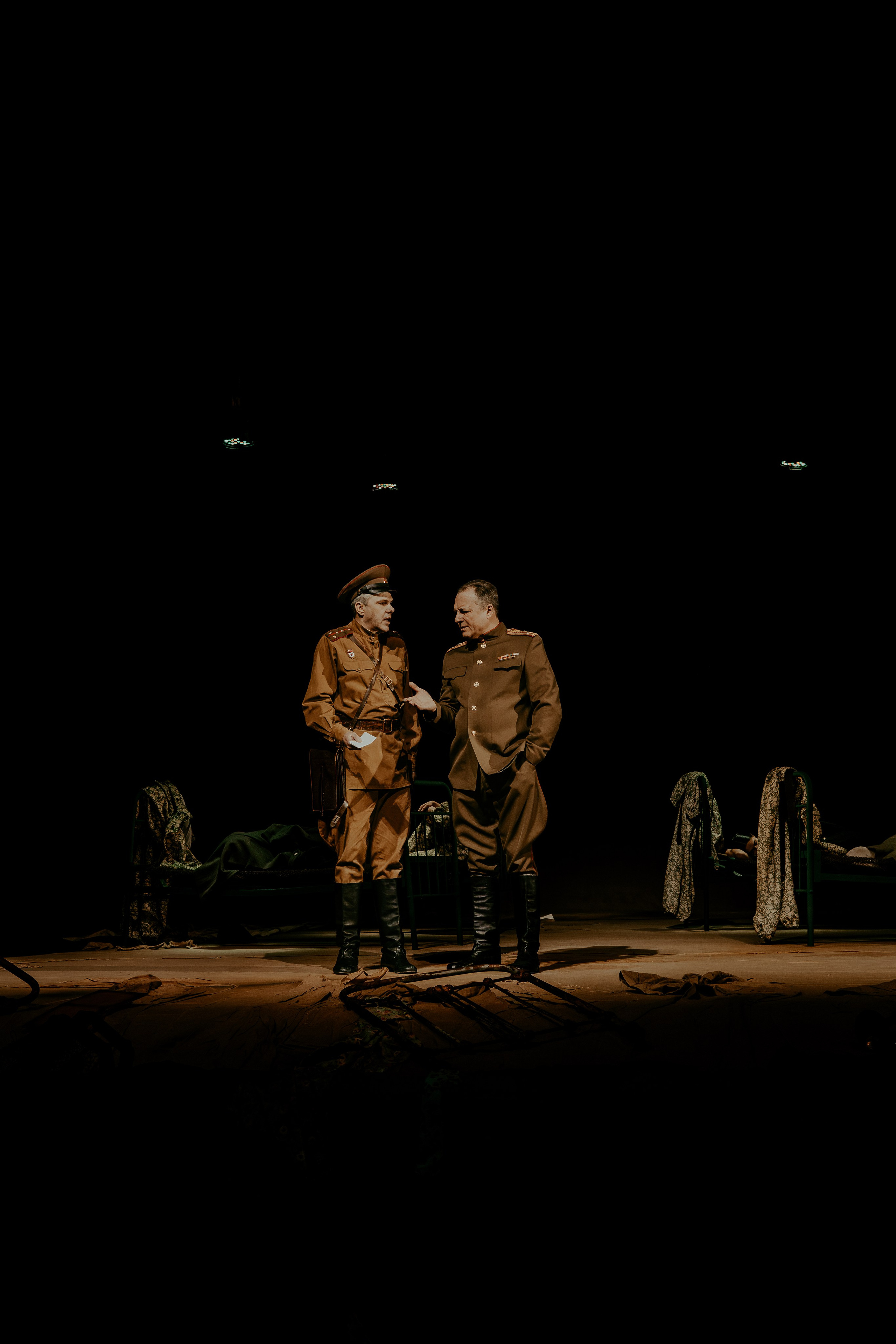 Театр Юного Зрителя " Не покидай меня». Фотограф Марк Файзулин