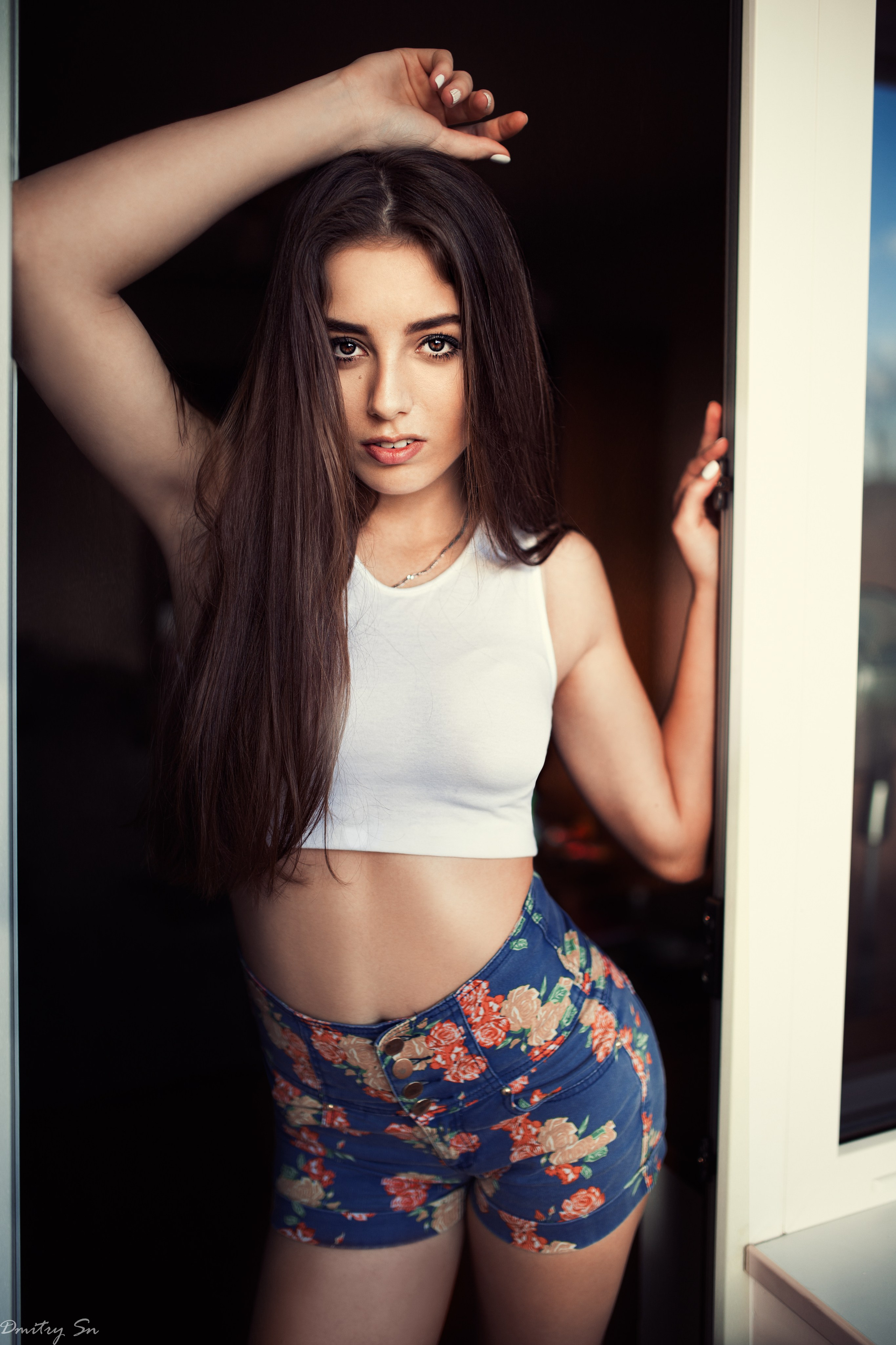 Фотосессия с Миленой у окна для «себя»