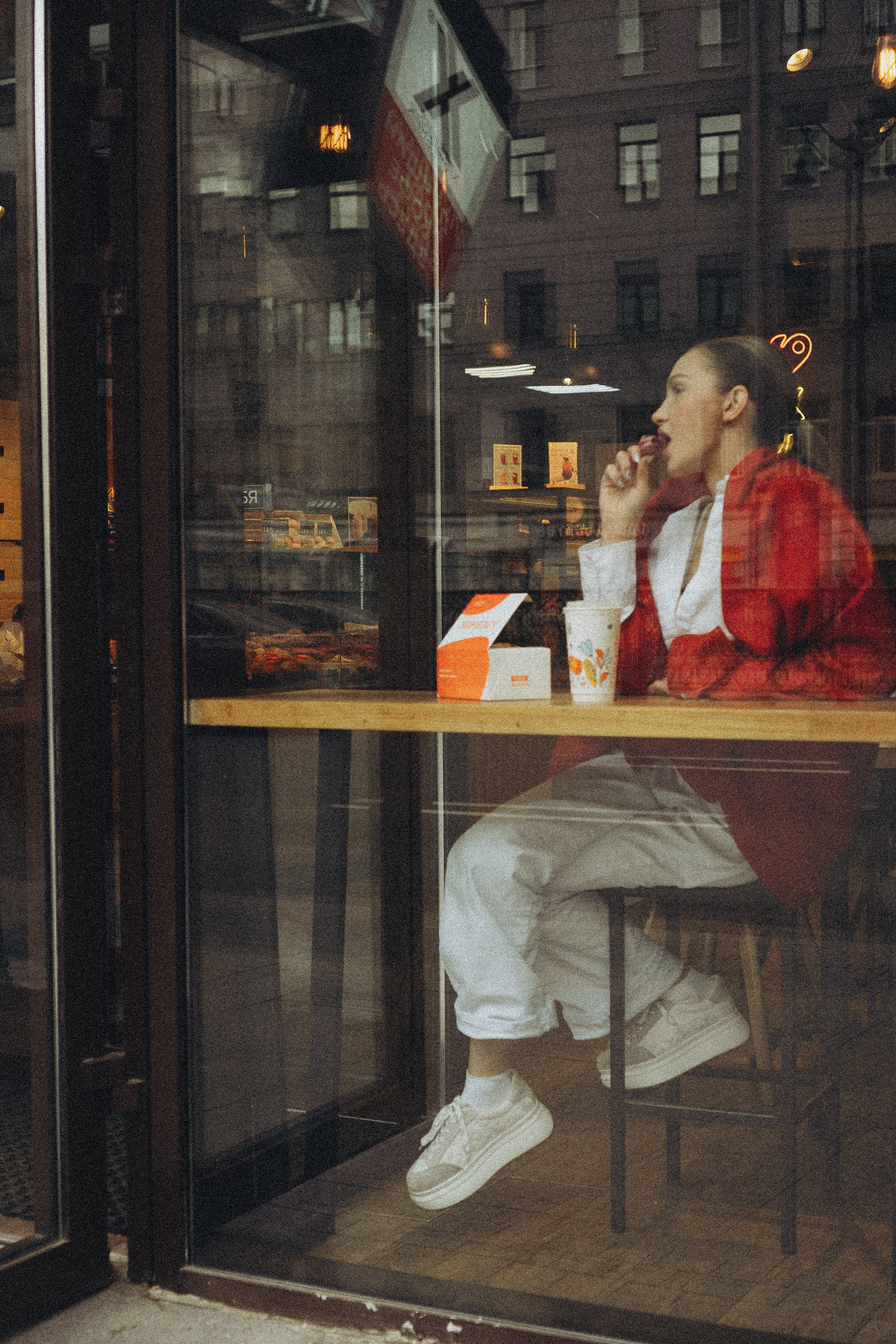 МЫ ГУЛЯЛИ ПРО КРЫШАМ ПИТЕРА. Профессиональный фотограф, Санкт-Петербург — Виктория Богомолова