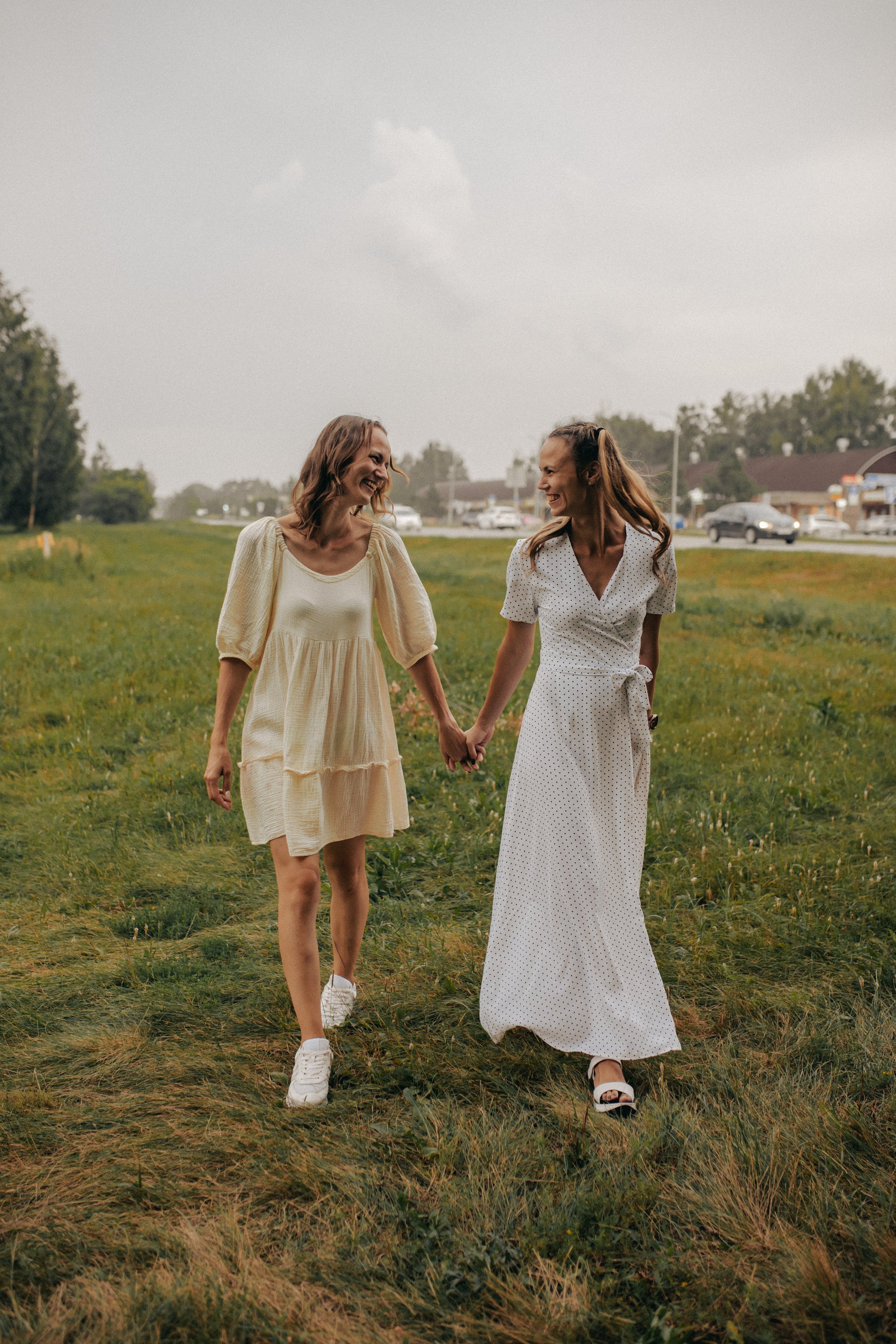 Во дворе нашего дома. Свадебный фотограф Новосибирск