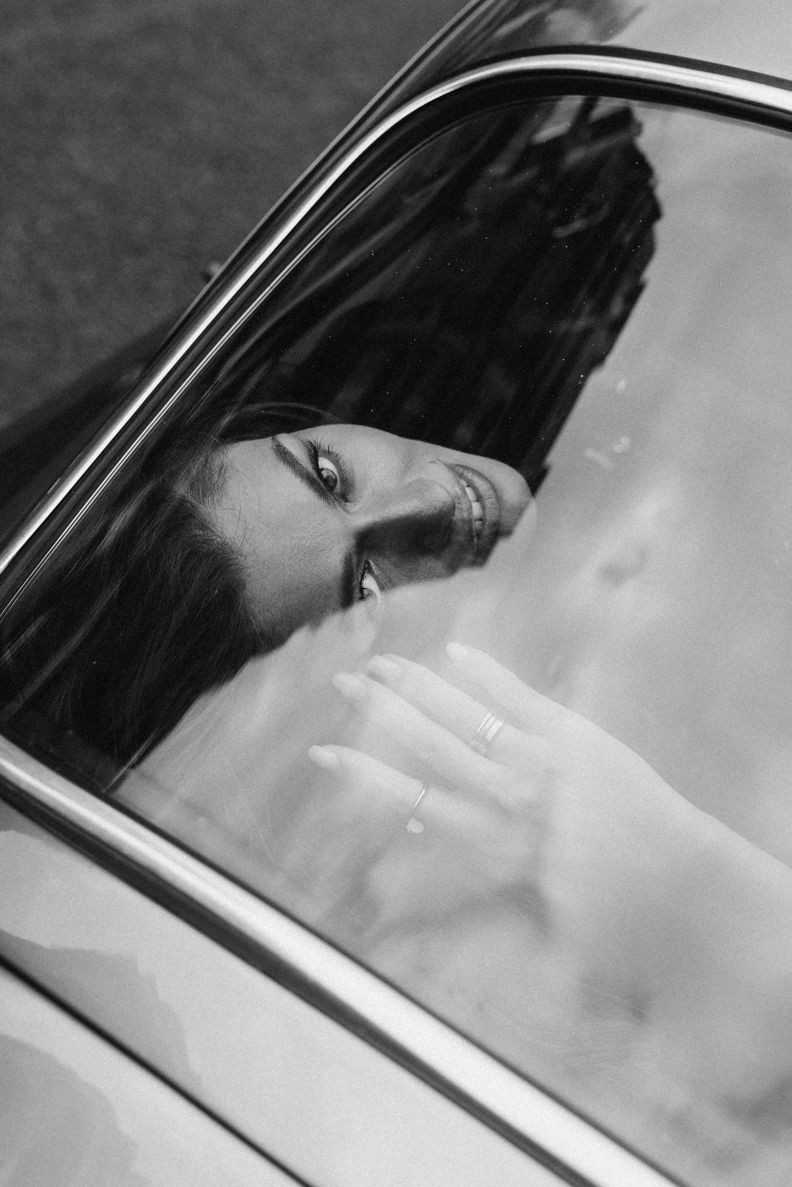 Hit the road. Photographer in Paris