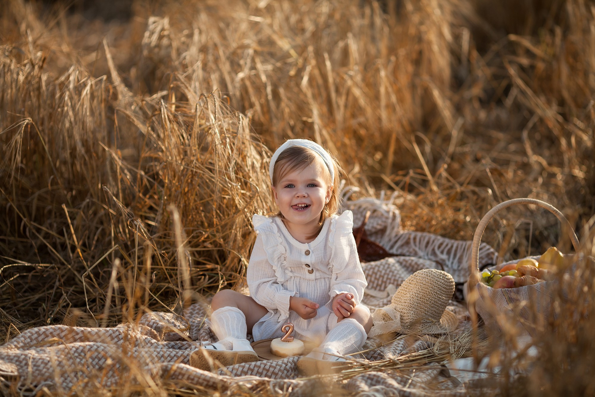 Фотосессия девочки на природе