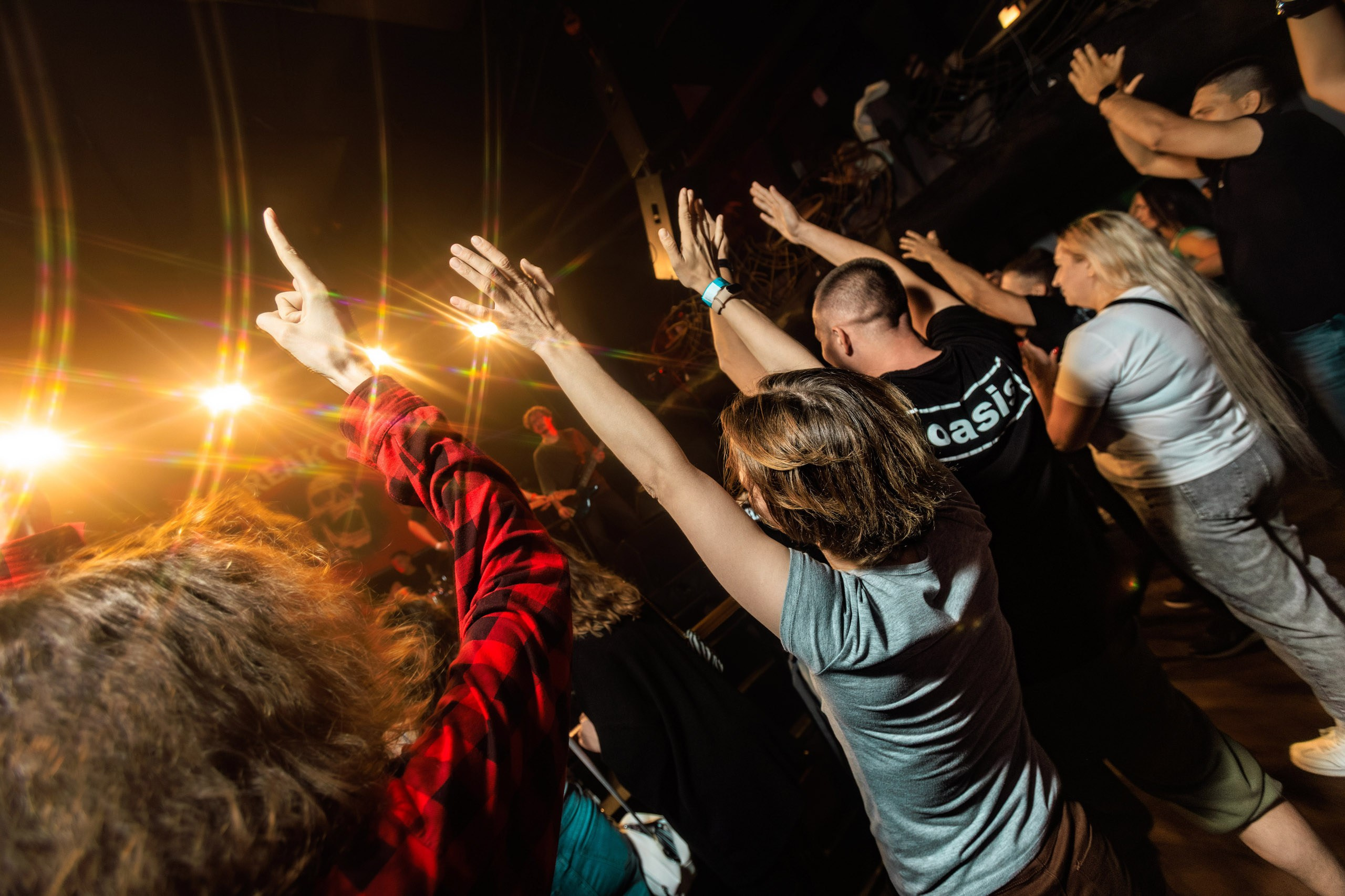 30.08.25 Олдскулы. Репортажный фотограф Екатеринбург | Яркий, качественный репортаж | Концерты, клубы, репортаж, праздники, корпоративы