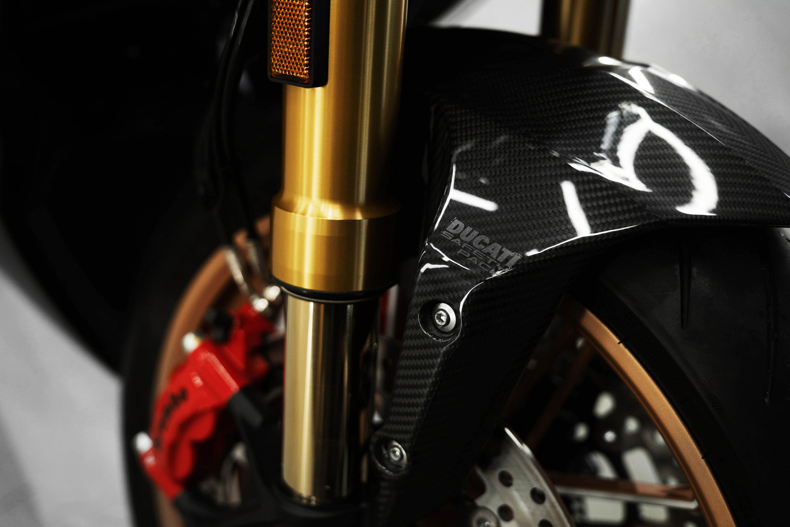 Ducati Diavel Lamborghini. Автомобильный фотограф Светлана Усова