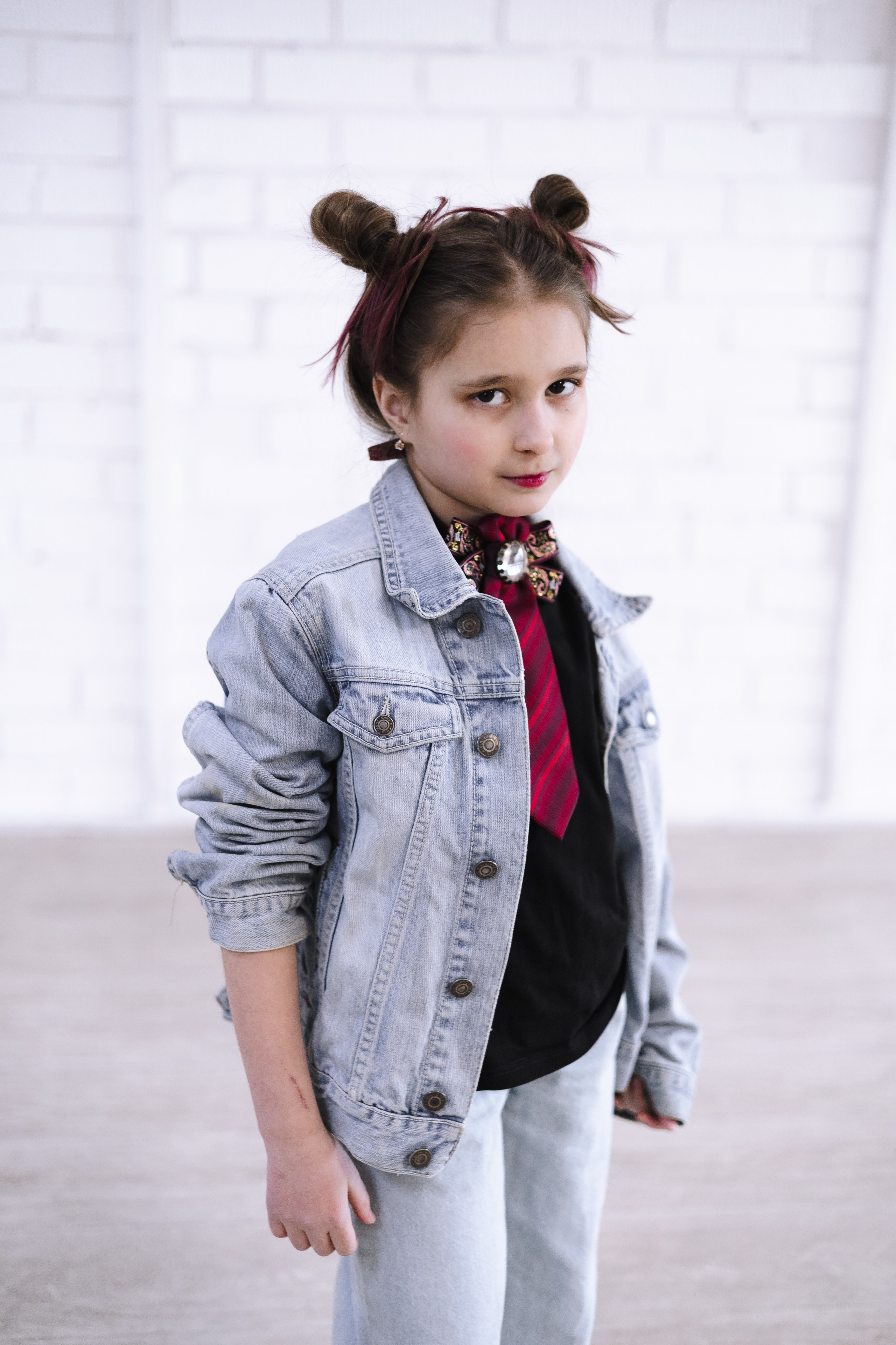 Галстук-переделка — стильное решение для оригинального образа девочки-подростка. Школа для девочек во Владивостоке — Само Совершенство