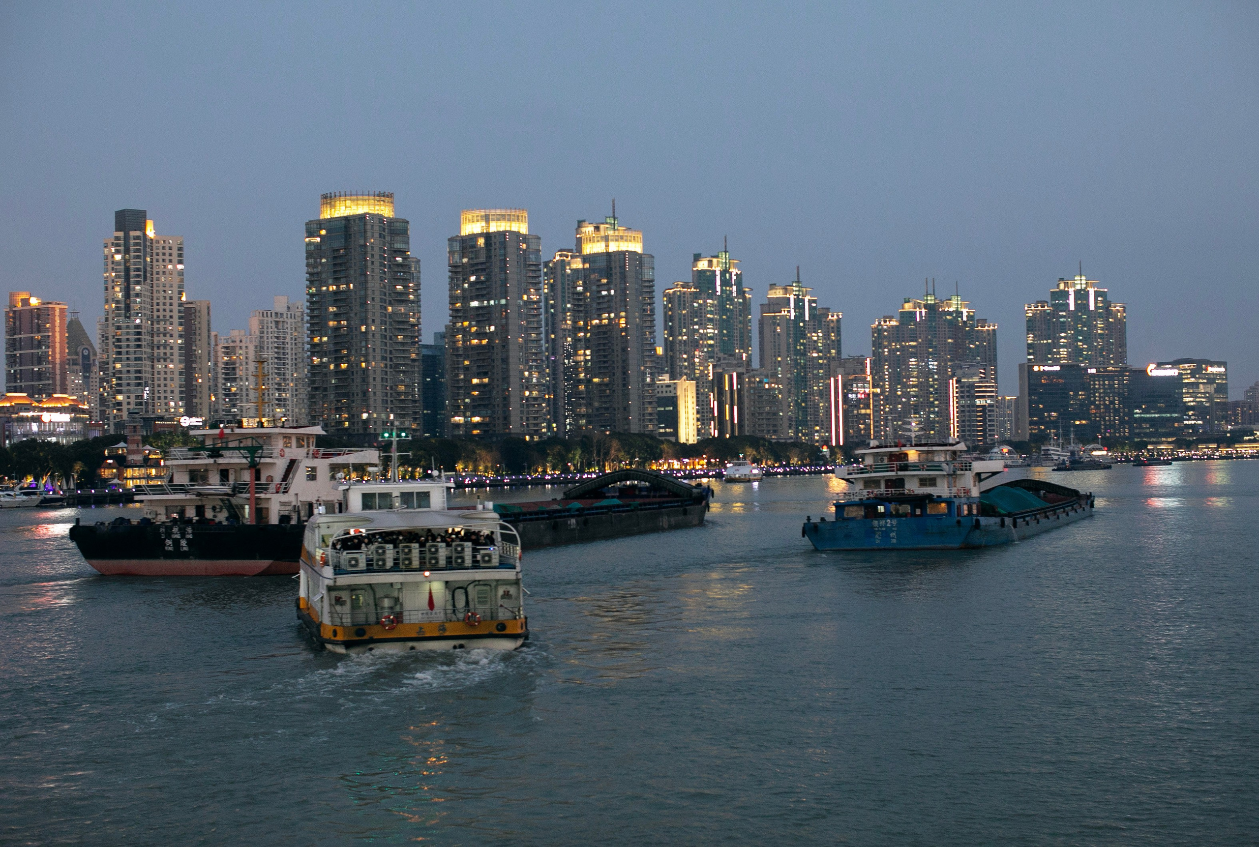 Китай'25: Пекин-Сиань-Шанхай. Фотограф-портретист в Москве