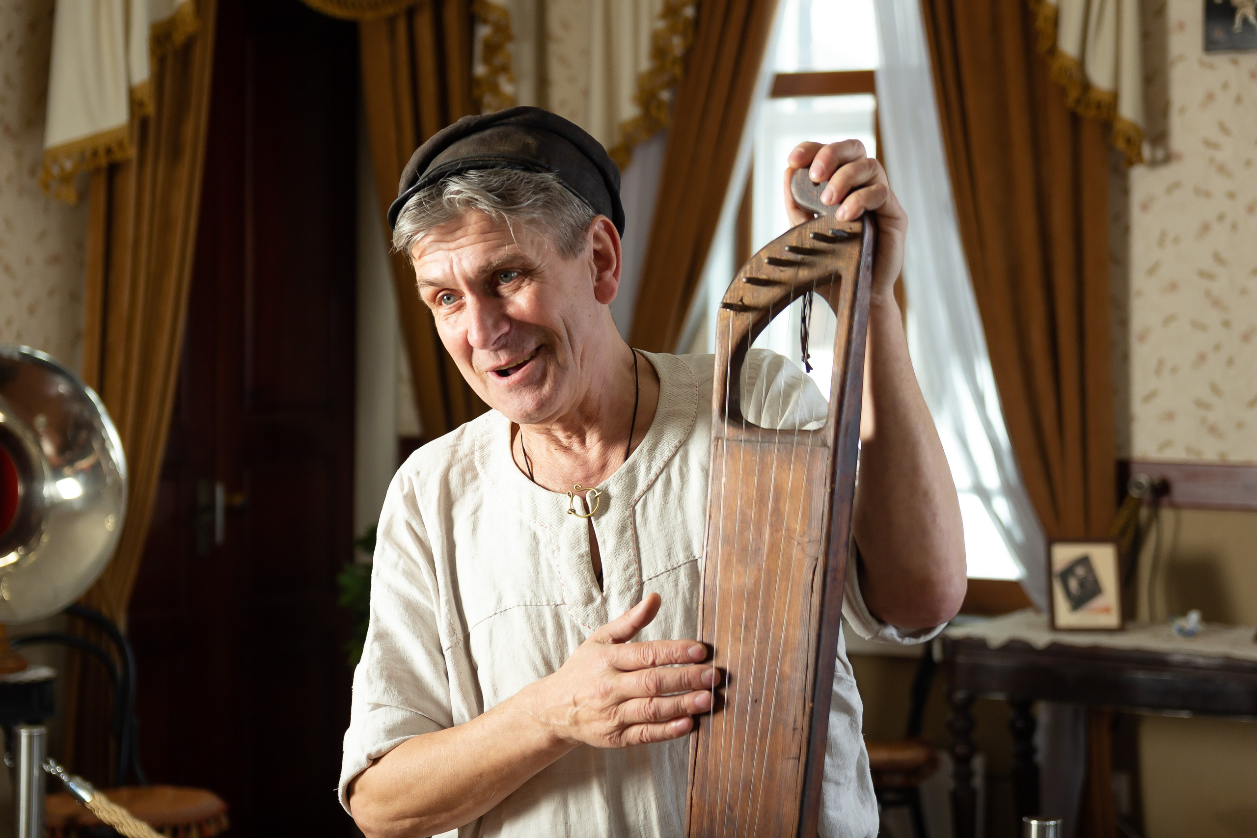 Музей забытой музыки. Александр Стряпунин — предметный фотограф в Улан-Удэ