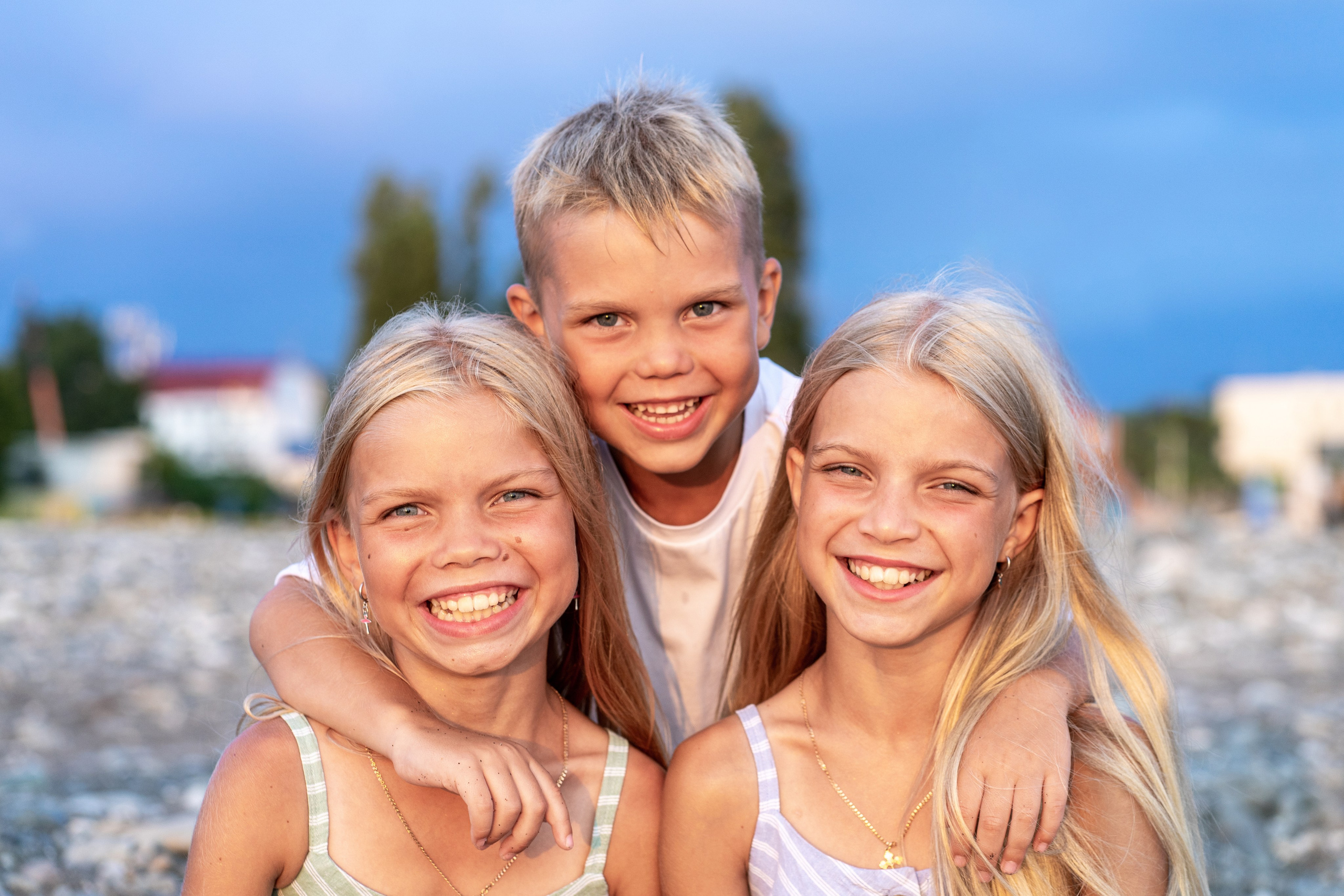 Семейная фотосессия на пляже. Фотограф в Сочи Тиунова Маргарита и Тиунов Евгений