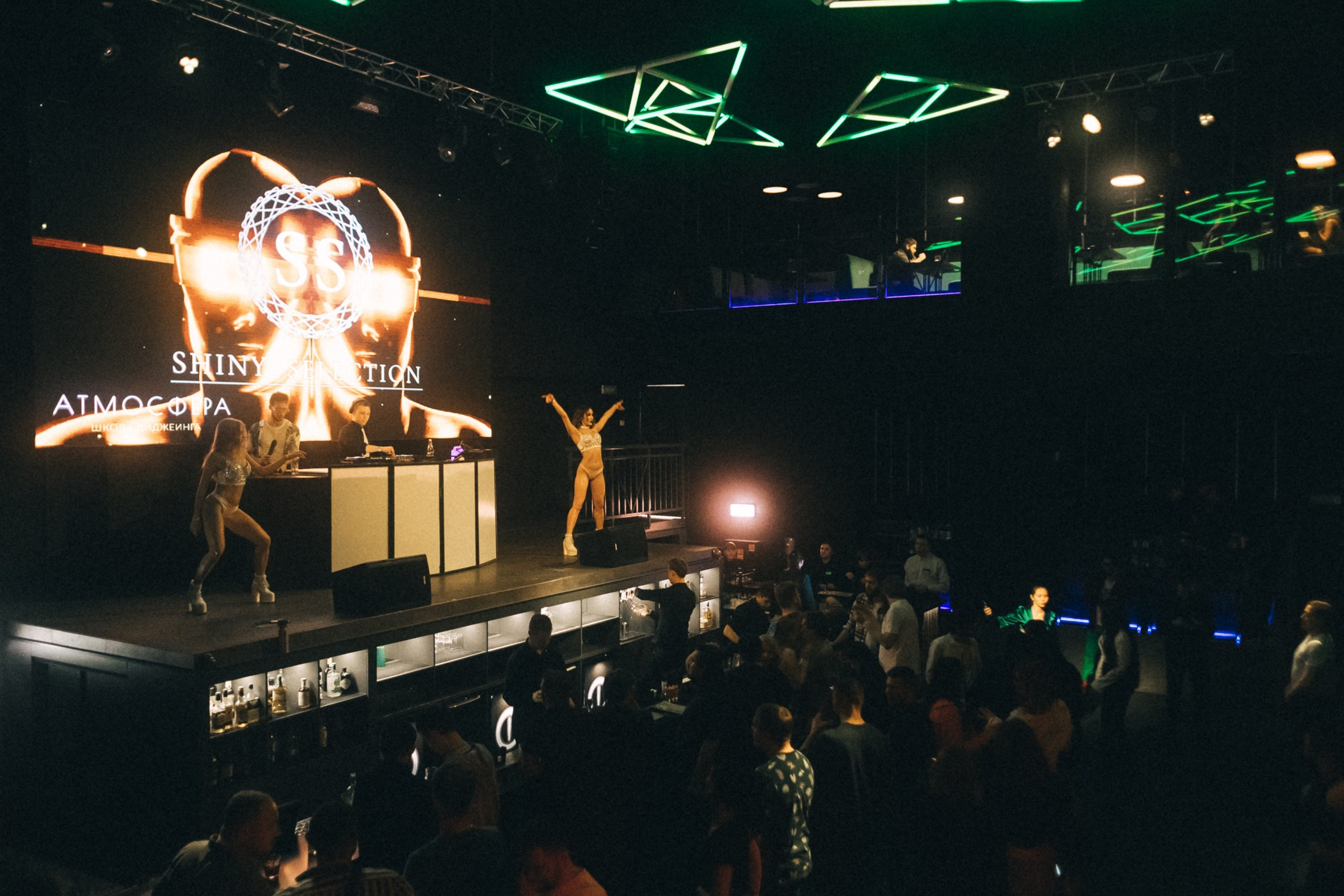 Выпускной школы диджеинга «Атмосфера». Фотограф Кемерово | Сергей