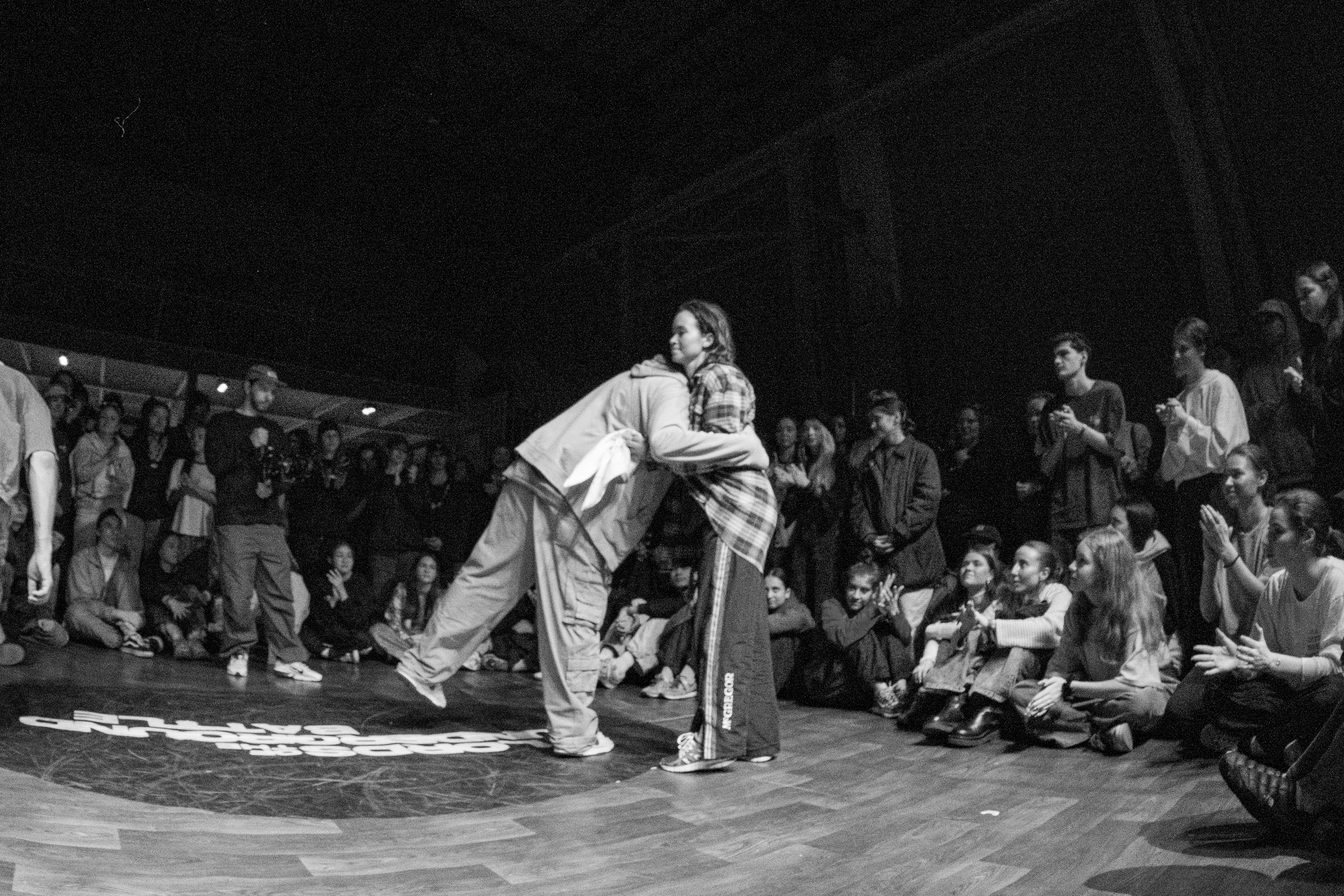 LORDS OF THE UNDERGROUND 27/10/25 (@youlovebu). Соня бу тебя сфоткала