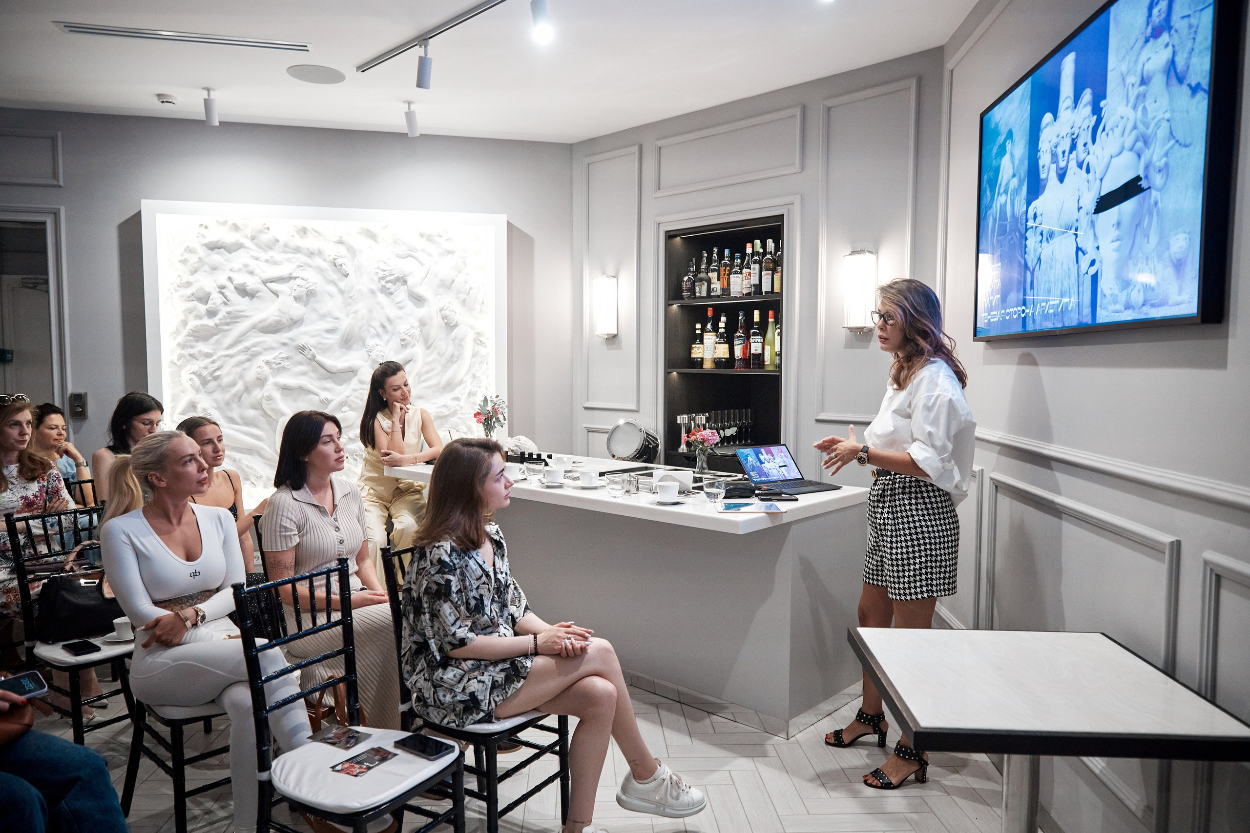 Лекция Ольги Хейфиц «Архетип Куртизанки. Истории Любви». Свадебный фотограф Андрей Кочкин в Москве