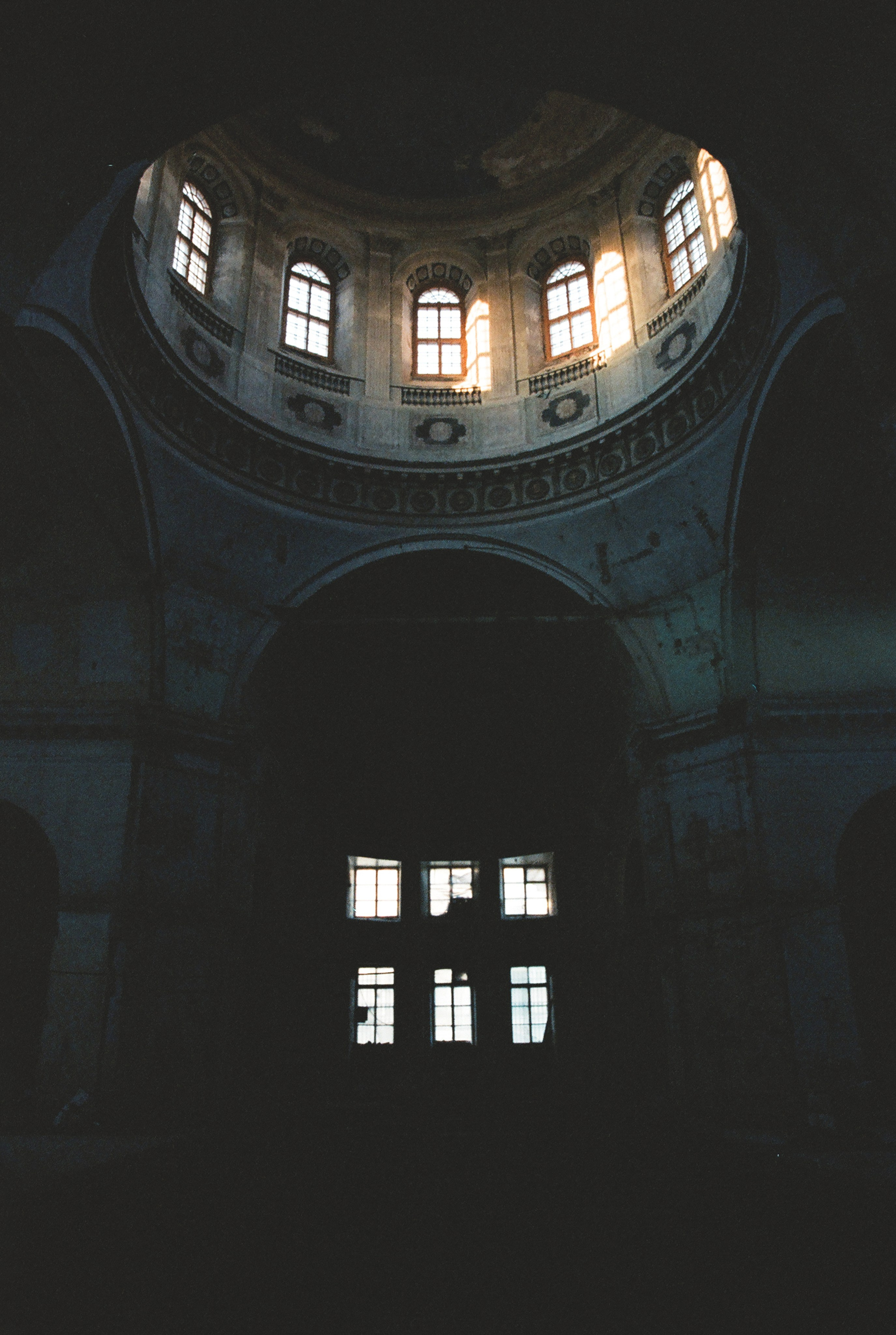 Фотографии цветные. Свадебный и семейный пленочный фотограф в Петербурге Истомина Ирина