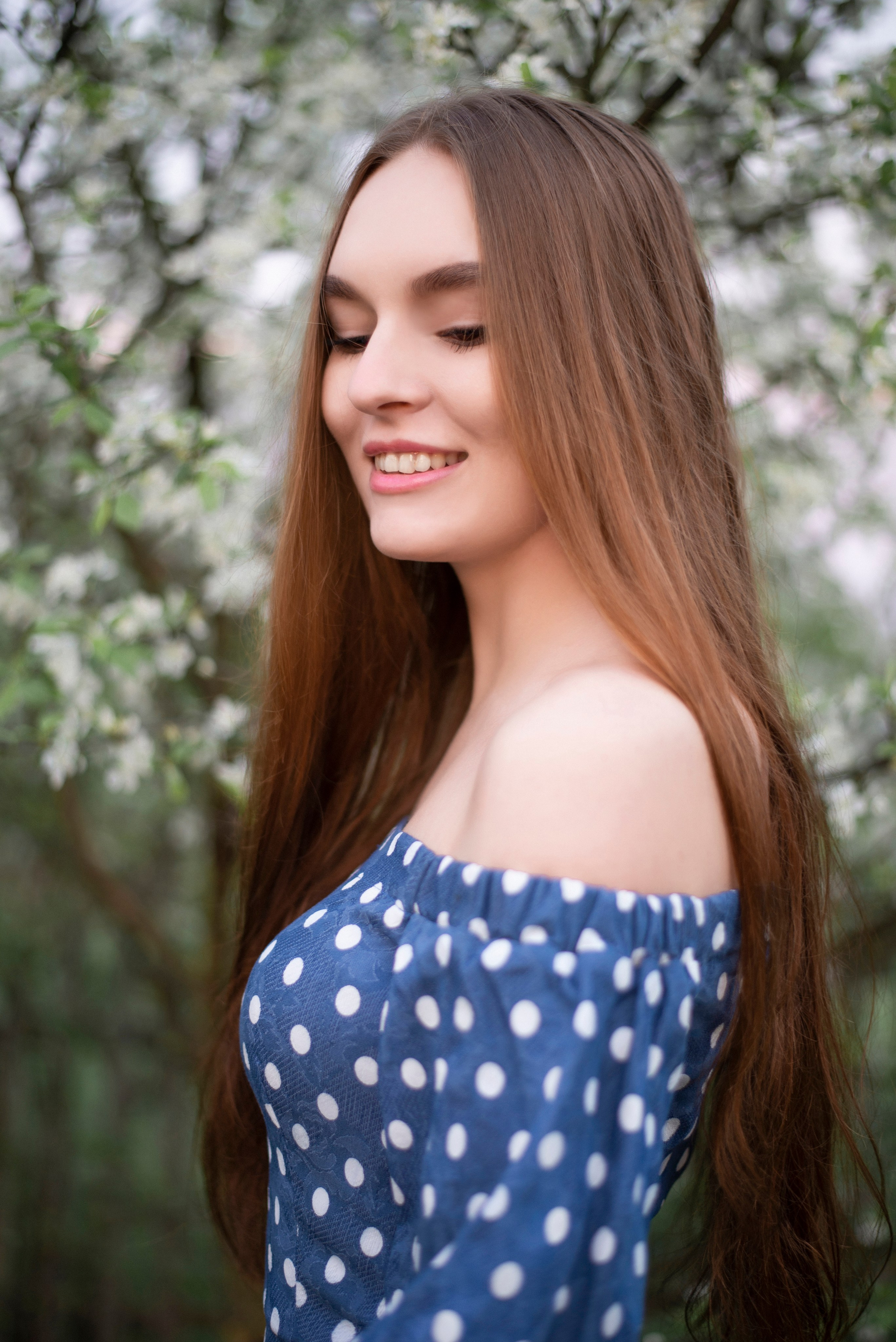 В яблонях. Творческий фотограф Вологда