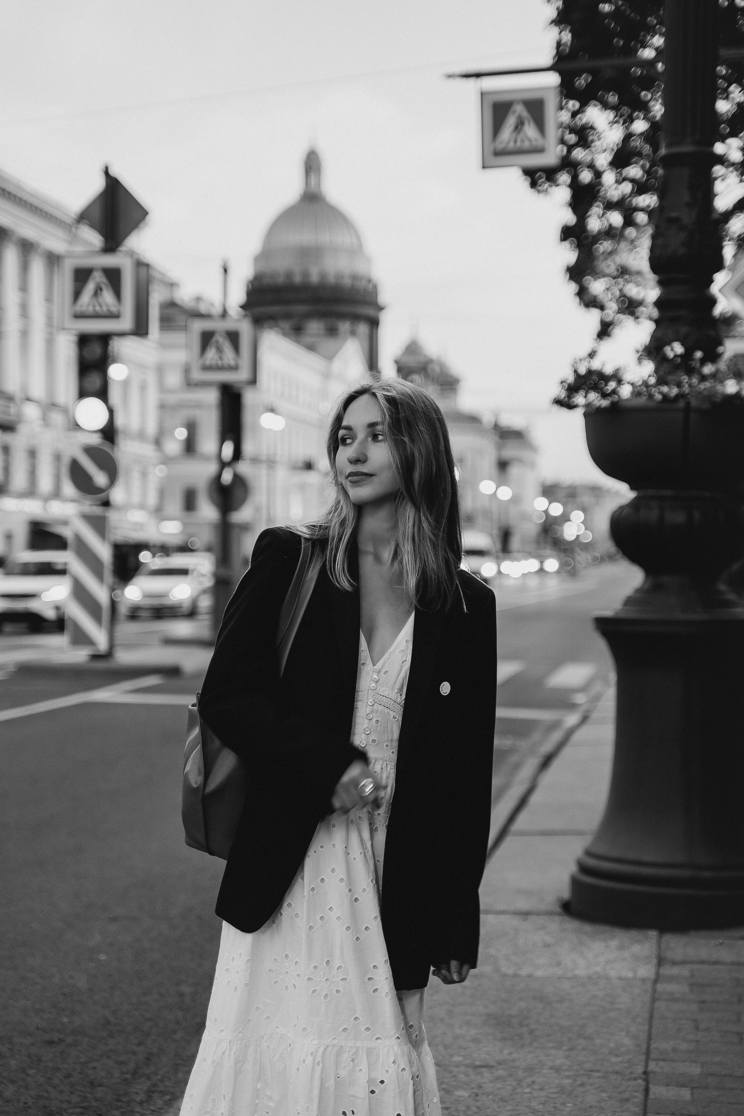 Прогулка по городу. Портрет. Санкт-Петербург, лето 2024. Главная