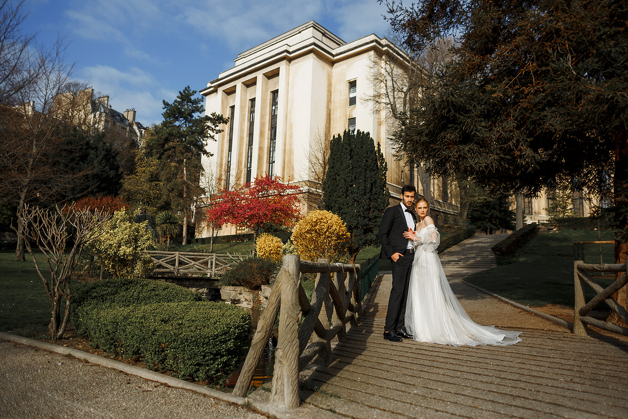 Пара на площади Трокадеро, Париж, Франция