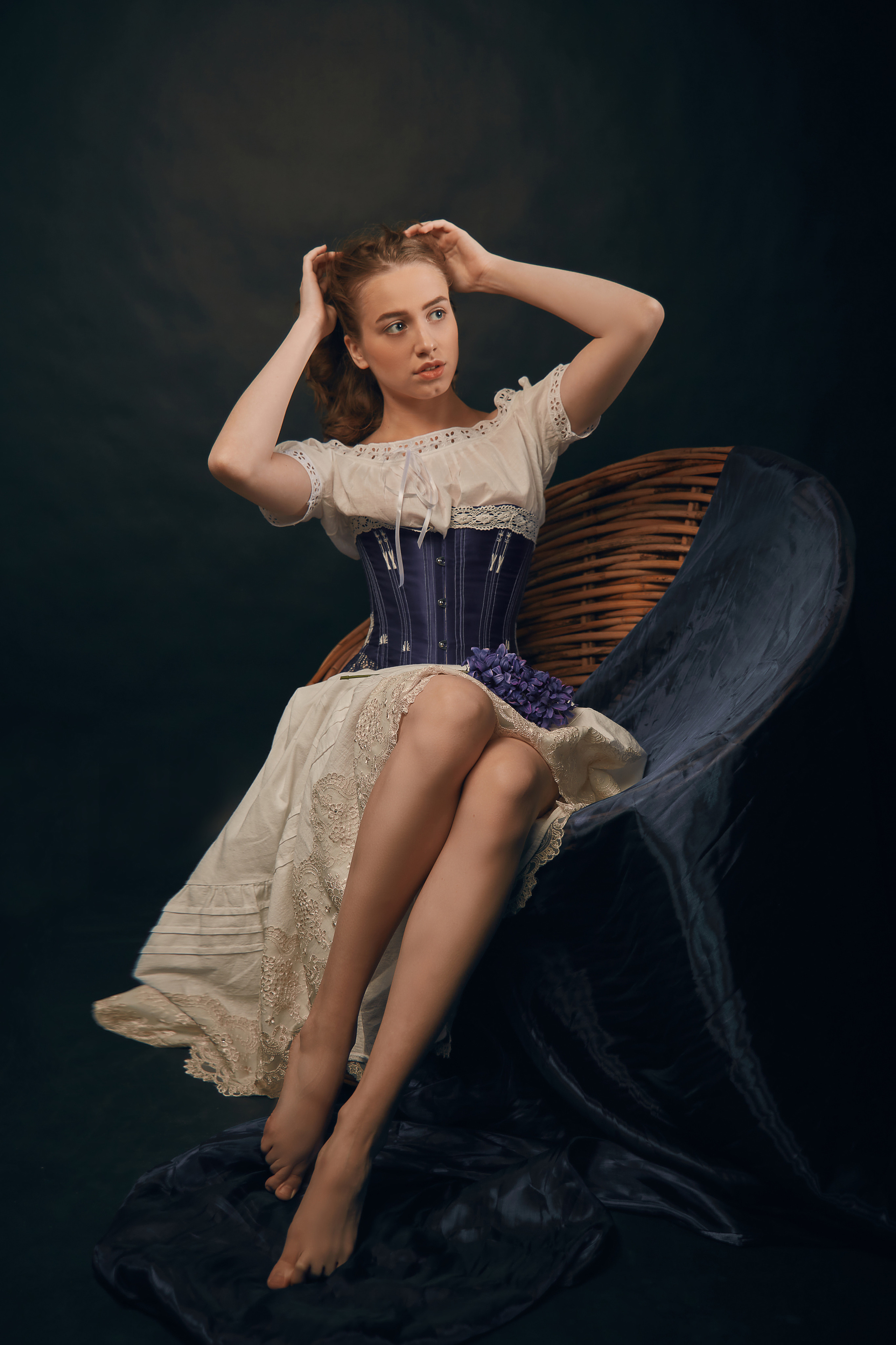 Лиза с яблоком. Свадебный фотограф, портретный фотограф в Москве и Саратове Оксана Анциферова