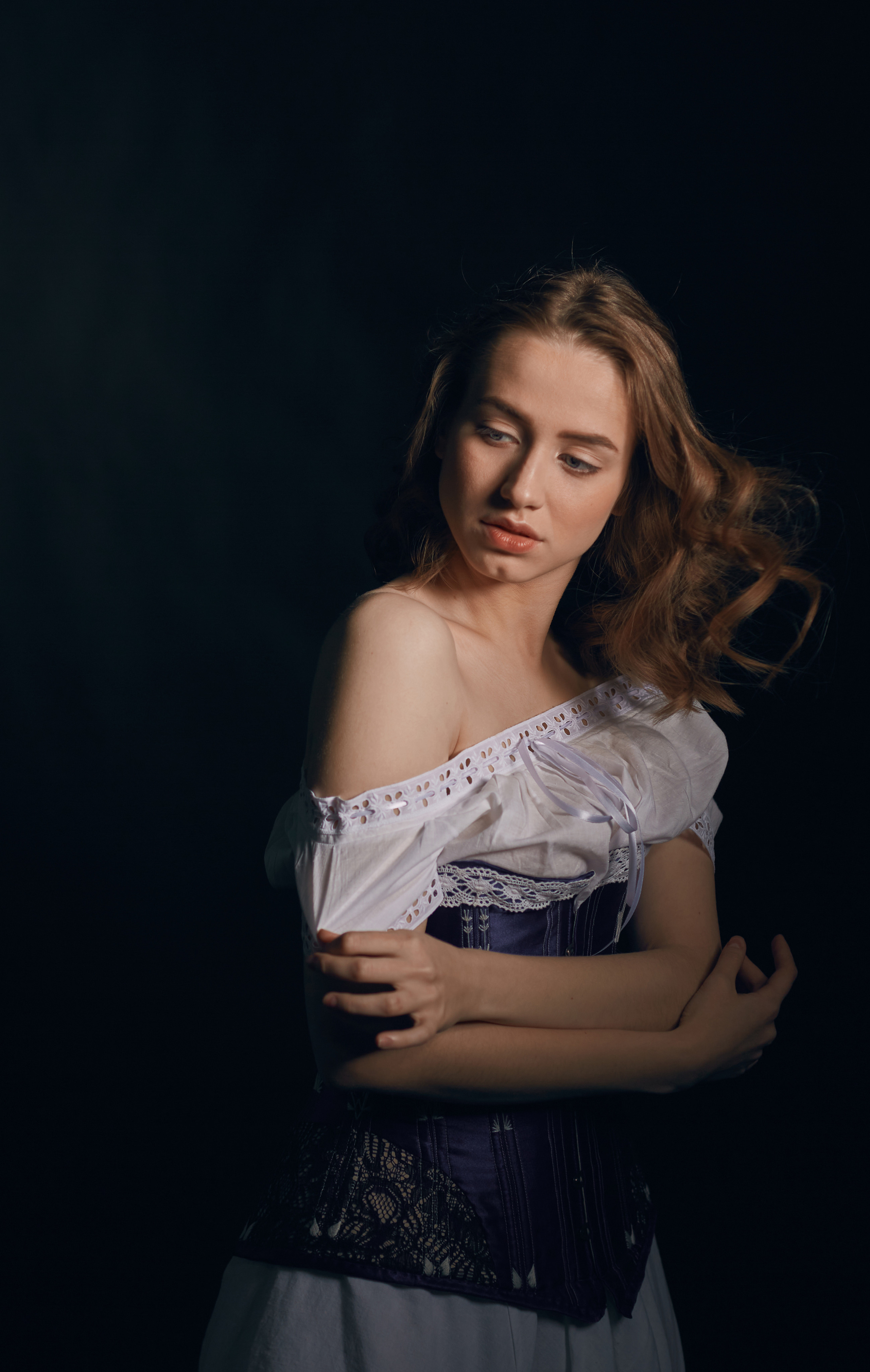 Лиза с яблоком. Свадебный фотограф, портретный фотограф в Москве и Саратове Оксана Анциферова