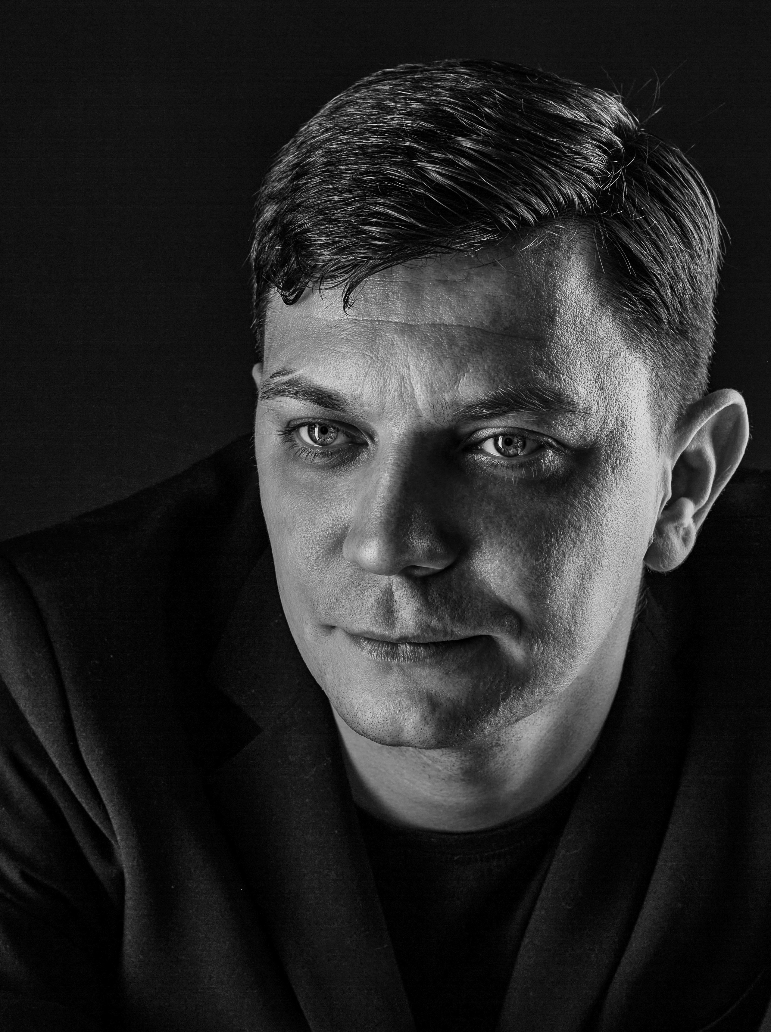 Саратовский актер театра и кино Евгений Сафонов. Свадебный фотограф, портретный фотограф в Москве и Саратове Оксана Анциферова