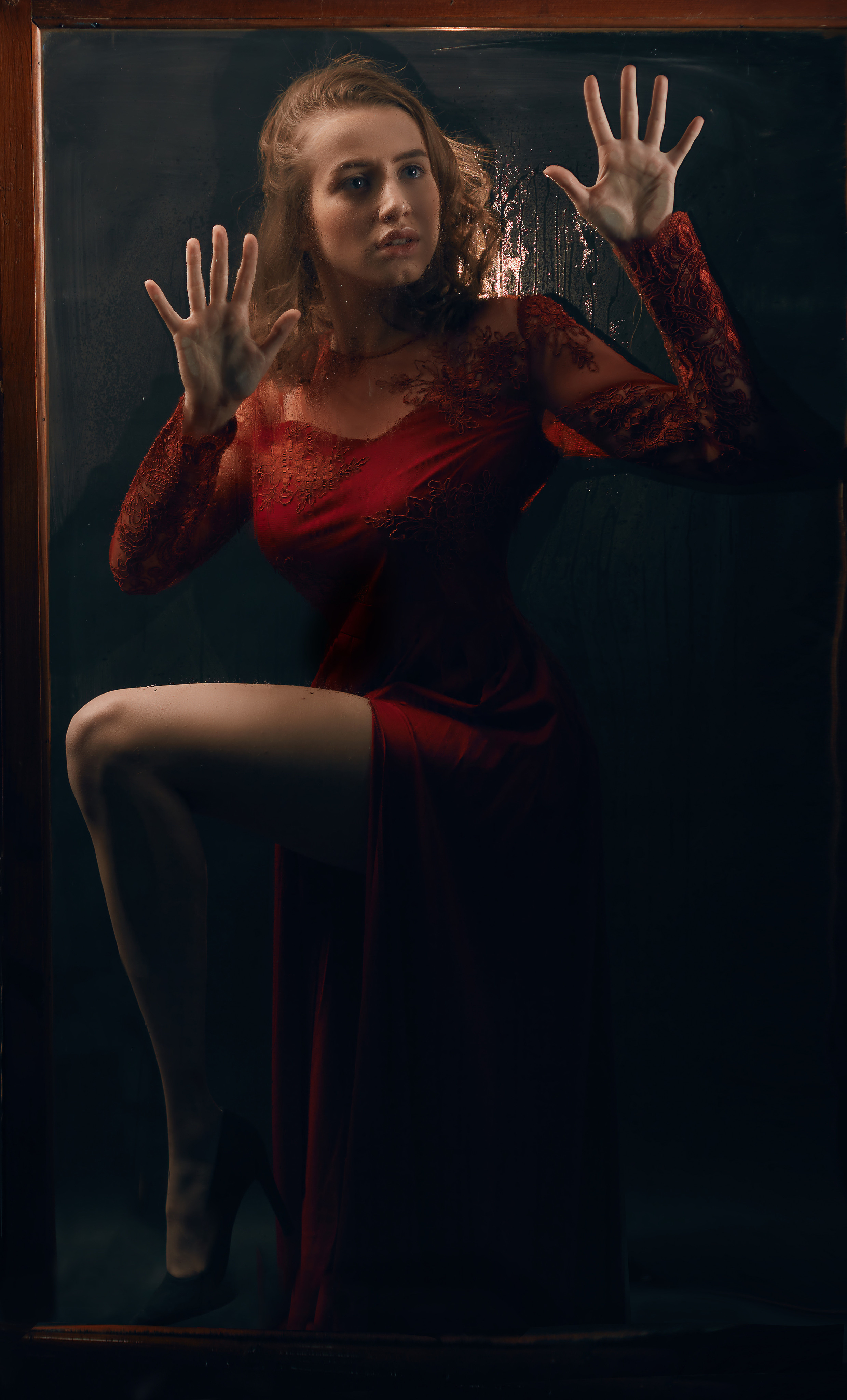 Лиза с яблоком. Свадебный фотограф, портретный фотограф в Москве и Саратове Оксана Анциферова