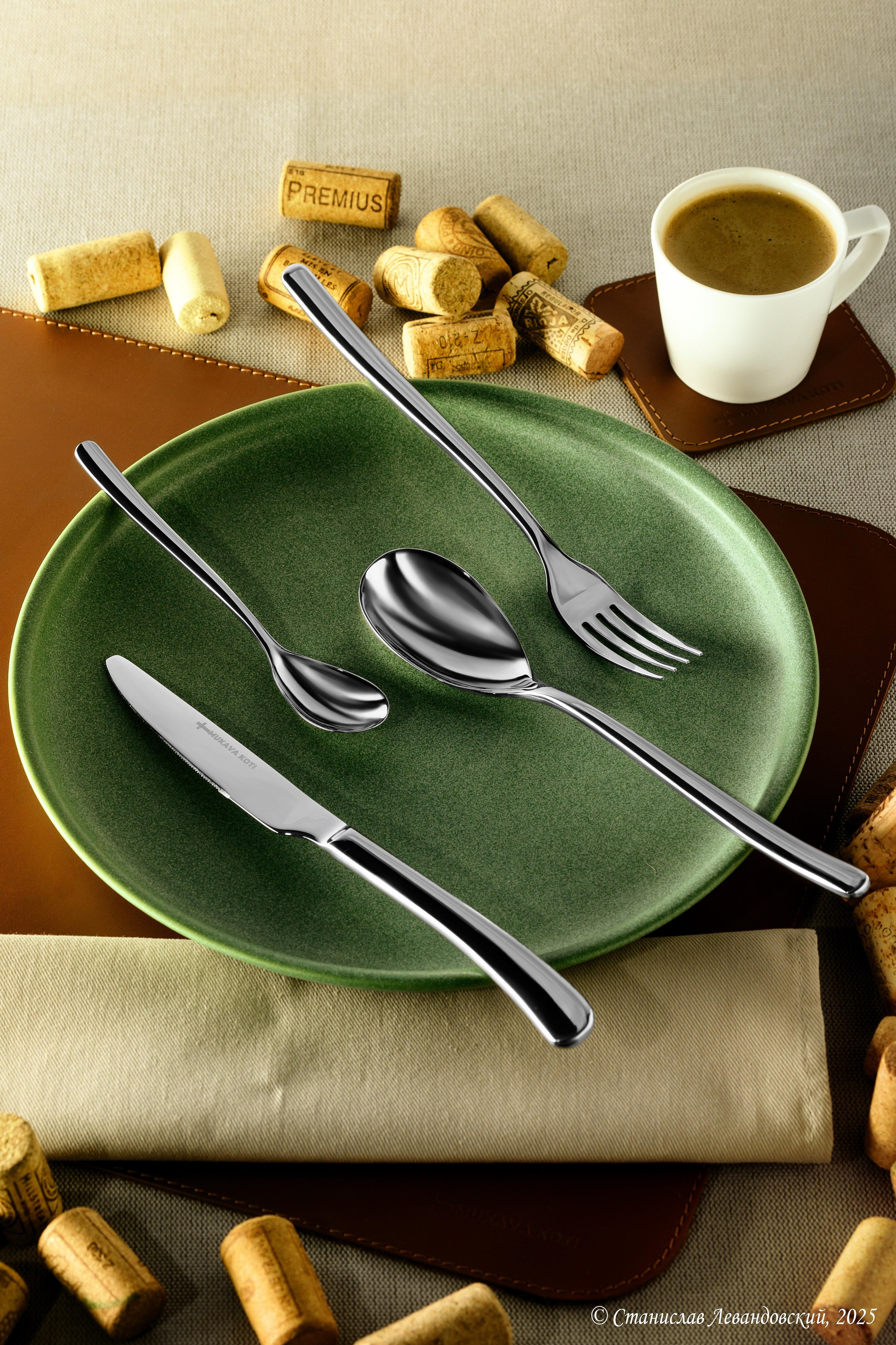 Предметы с глянцевой поверхностью. Предметный фотограф в Москве Станислав Левандовский