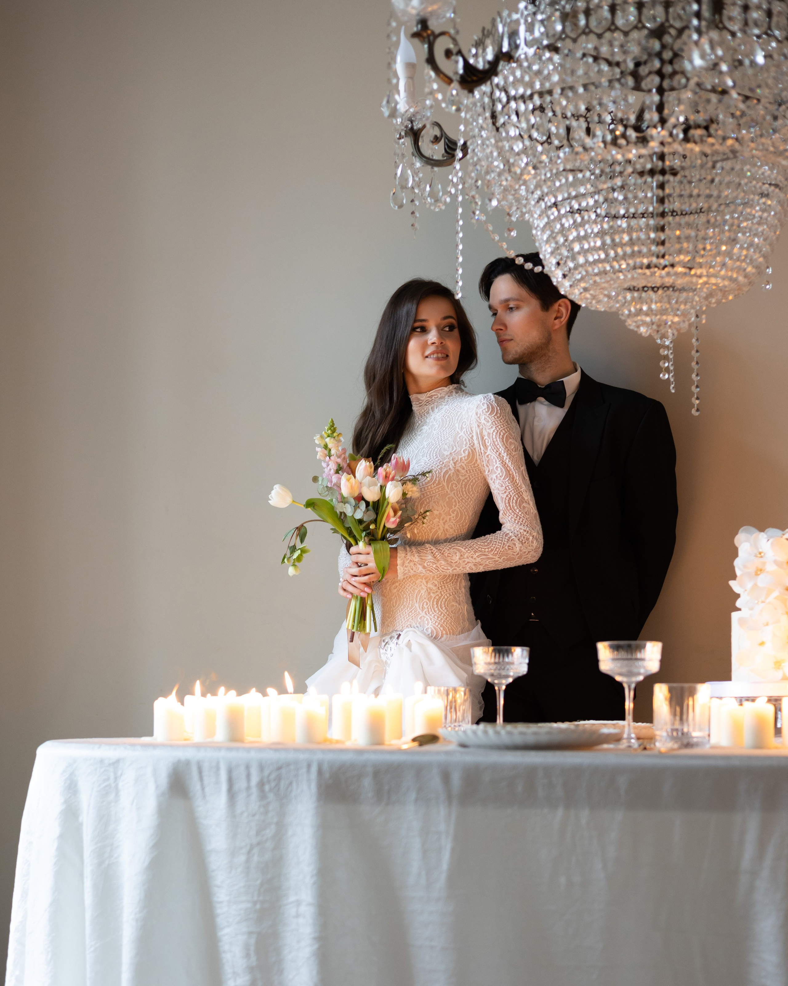 Руслан и Александра. Свадебная фотосессия в студии. Семейный и свадебный фотограф в Москве и области EVGENIA SAVI