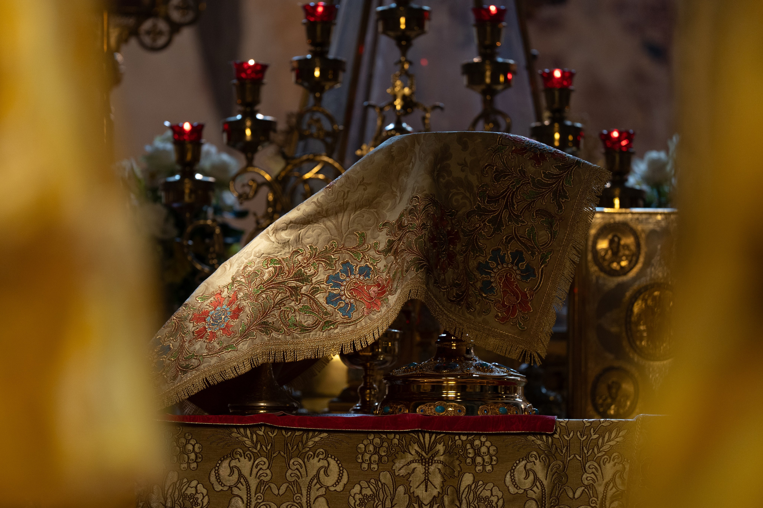 БОГОСЛУЖЕНИЯ. Фотограф Елена Лунева