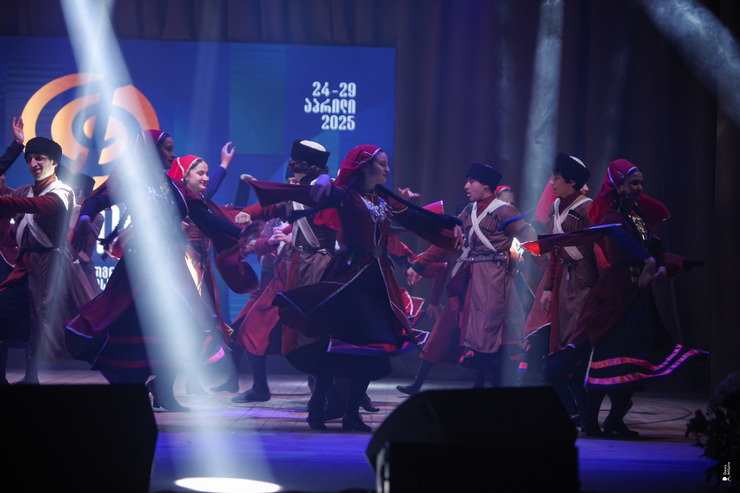 Танцы в Хоби. Портретный фотограф Денис Милютин