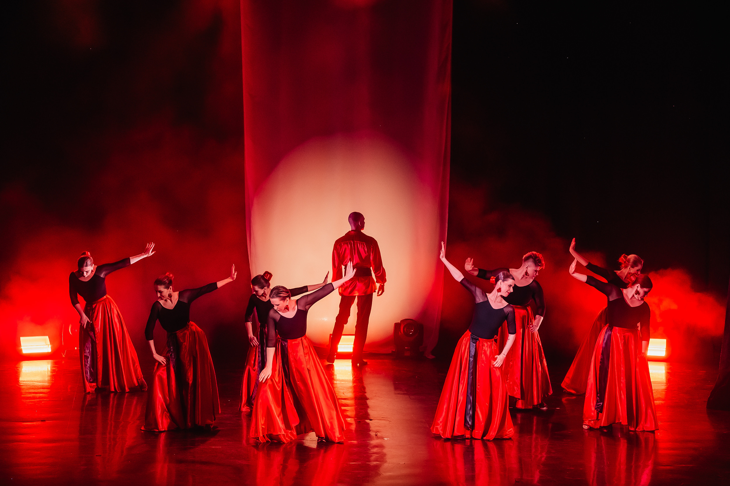 Танцевальное шоу «Контрасты». DariaRock / Фотограф Екатеринбург