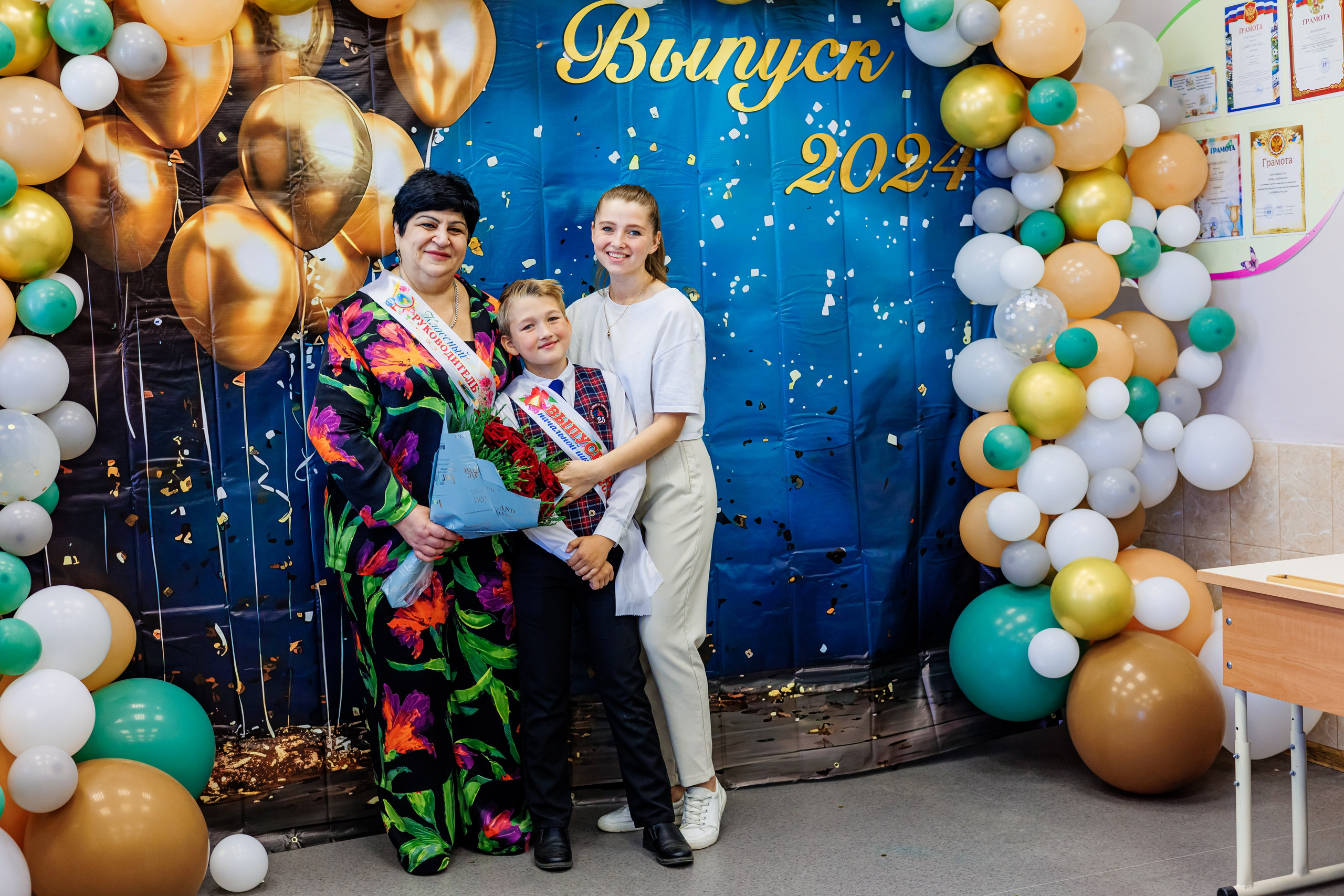 Выпуск 4а 25школа'24 год. Свадебный и семейный фотограф в Армавире