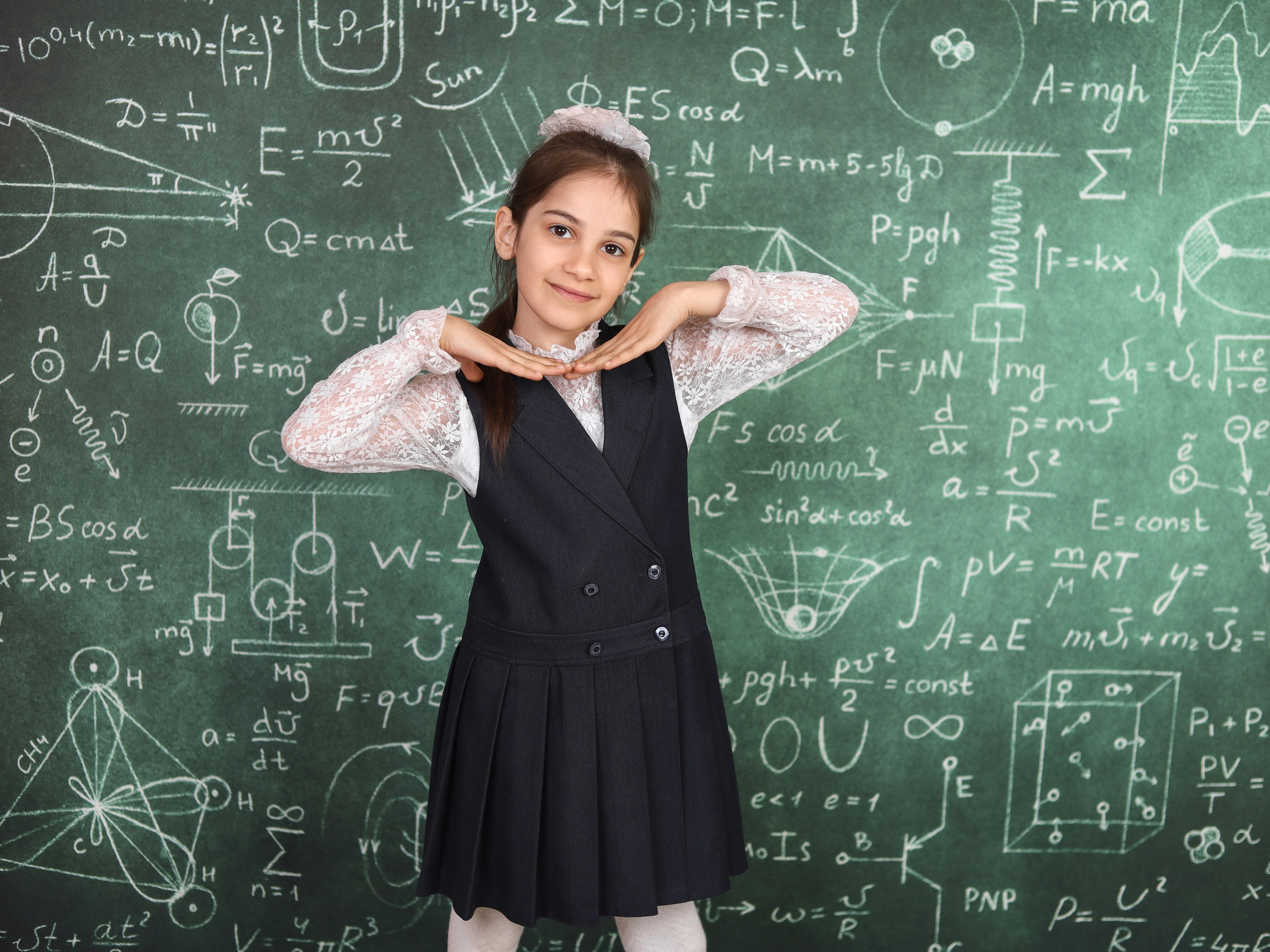 Выпускная книга "Ветер". Выпускные альбомы в Тюмени для школ, садов, вузов спортивных секций