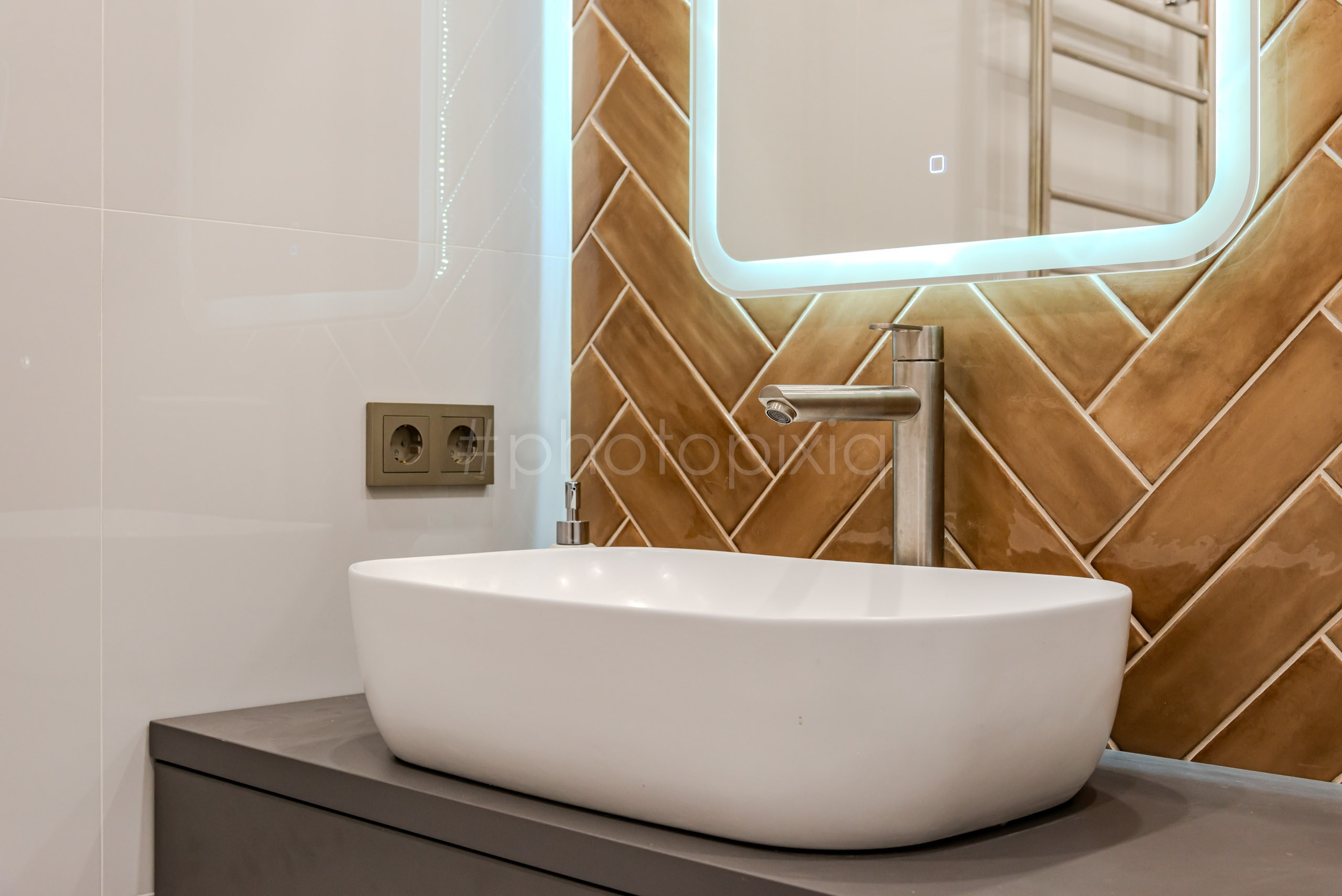 Интерьерная съёмка двухкомнатной квартиры на Миклухо-Маклая. Интерьерная съёмка и виртуальные туры — Интерьерный фотограф Кузнецов Сергей (photopixiq)