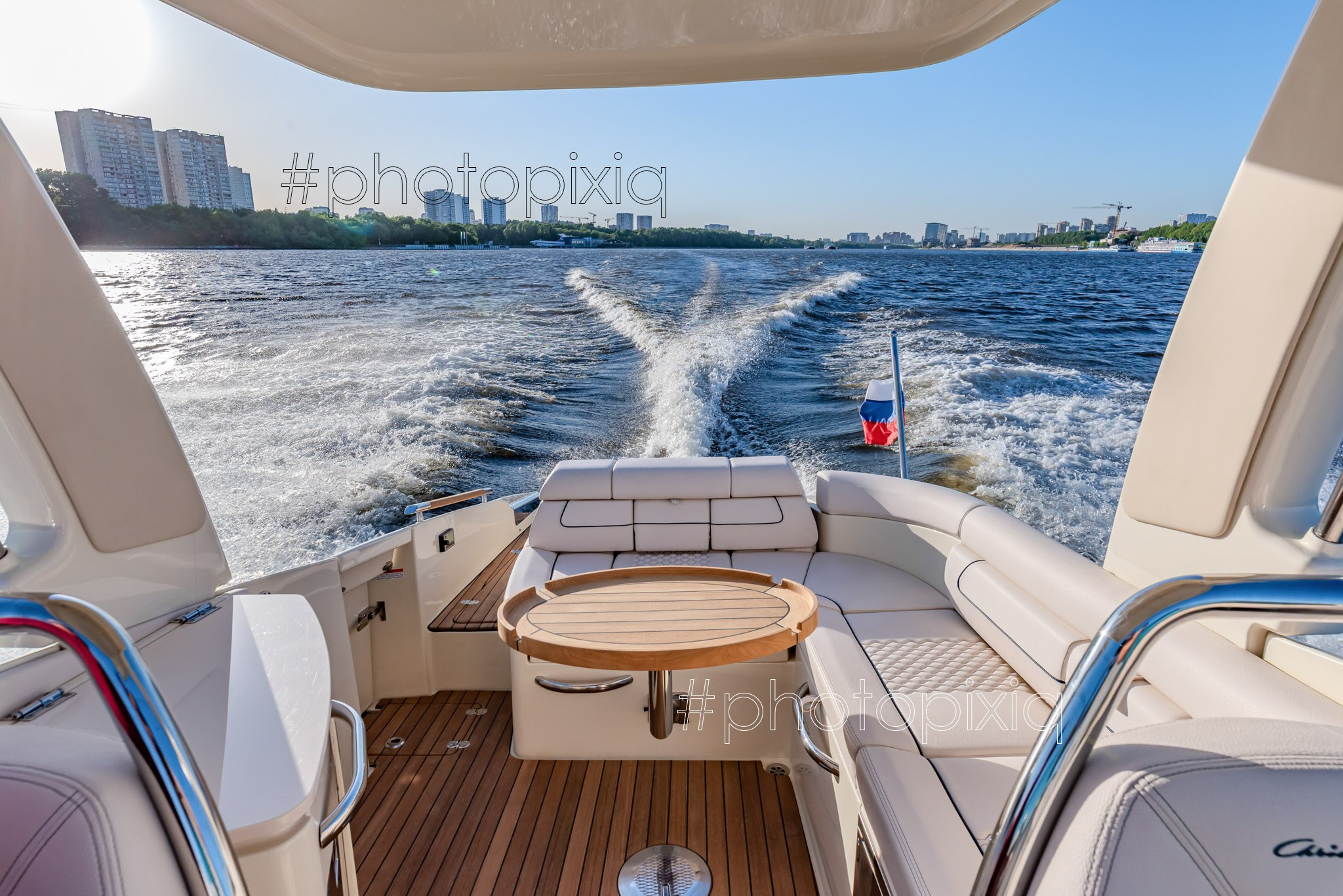 Фотосъёмка катера Chris Сraft для брокера. Интерьерная съёмка и виртуальные туры — Интерьерный фотограф Кузнецов Сергей (photopixiq)