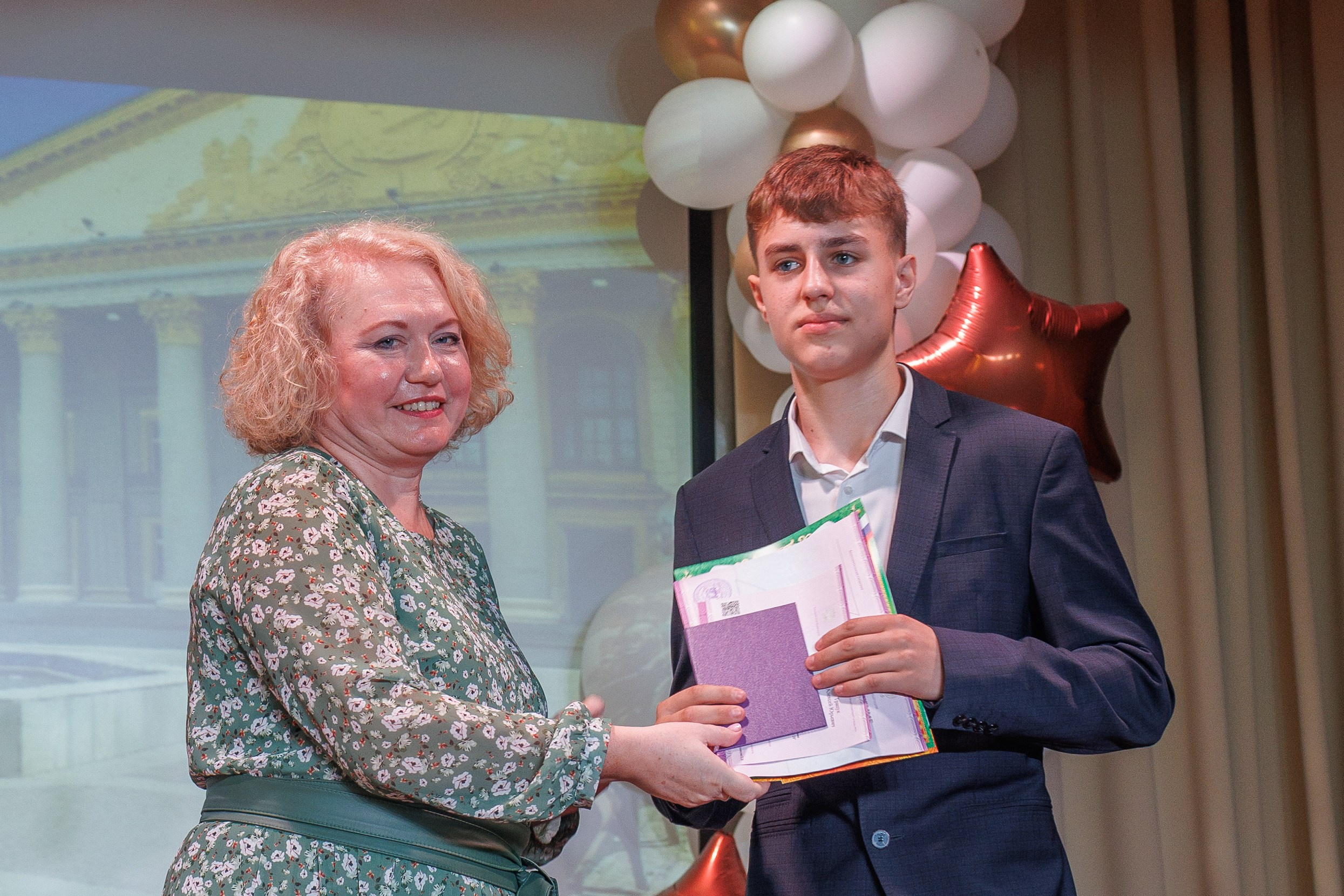 Вручение аттестатов. Свадебный и семейный фотограф в Новосибирске Ирина Дорошкова