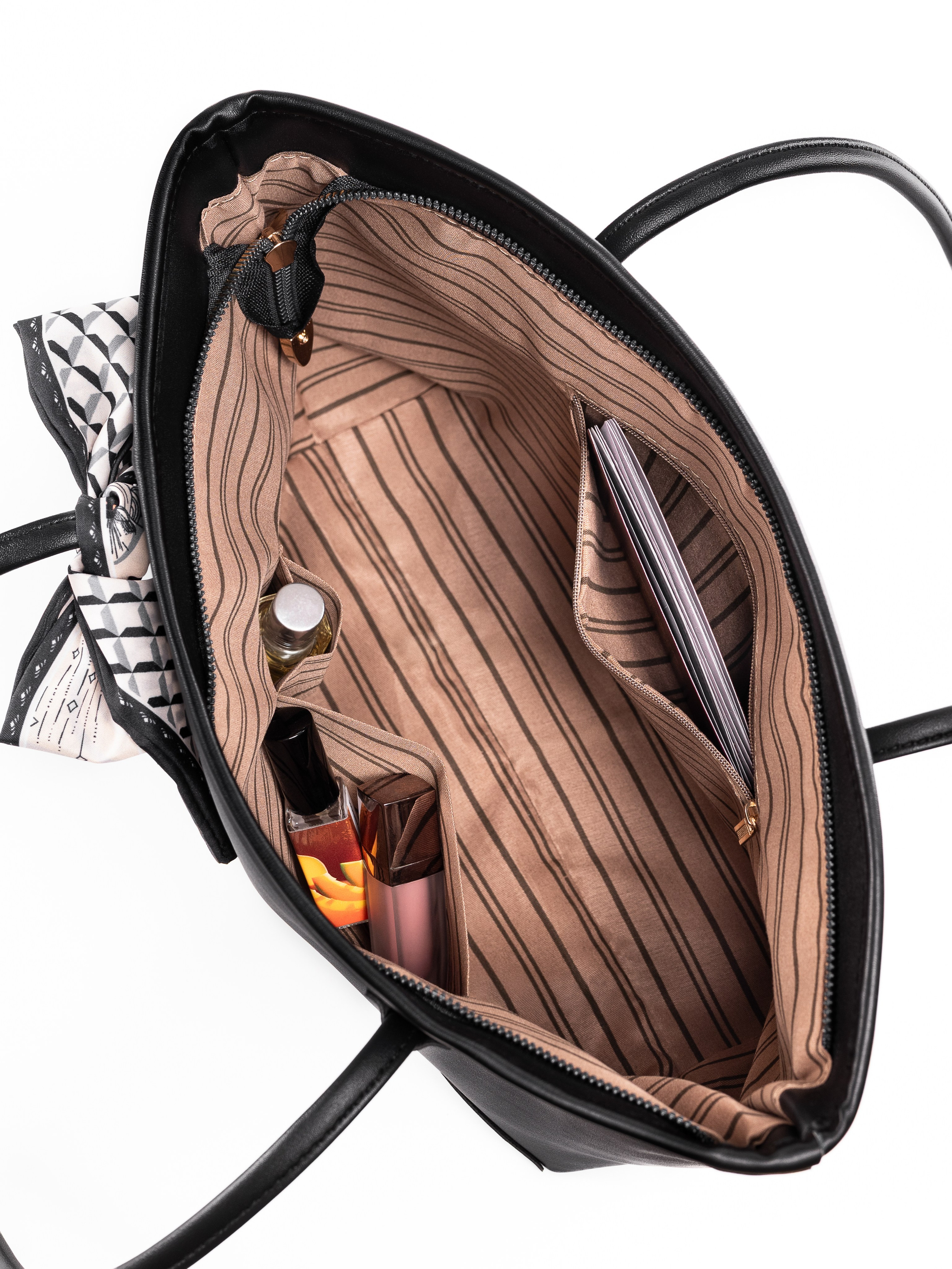 Q Сумки-тоут женские предметка серия 2. Предметный фотограф, фото для маркетплейсов Пятигорск, КМВ