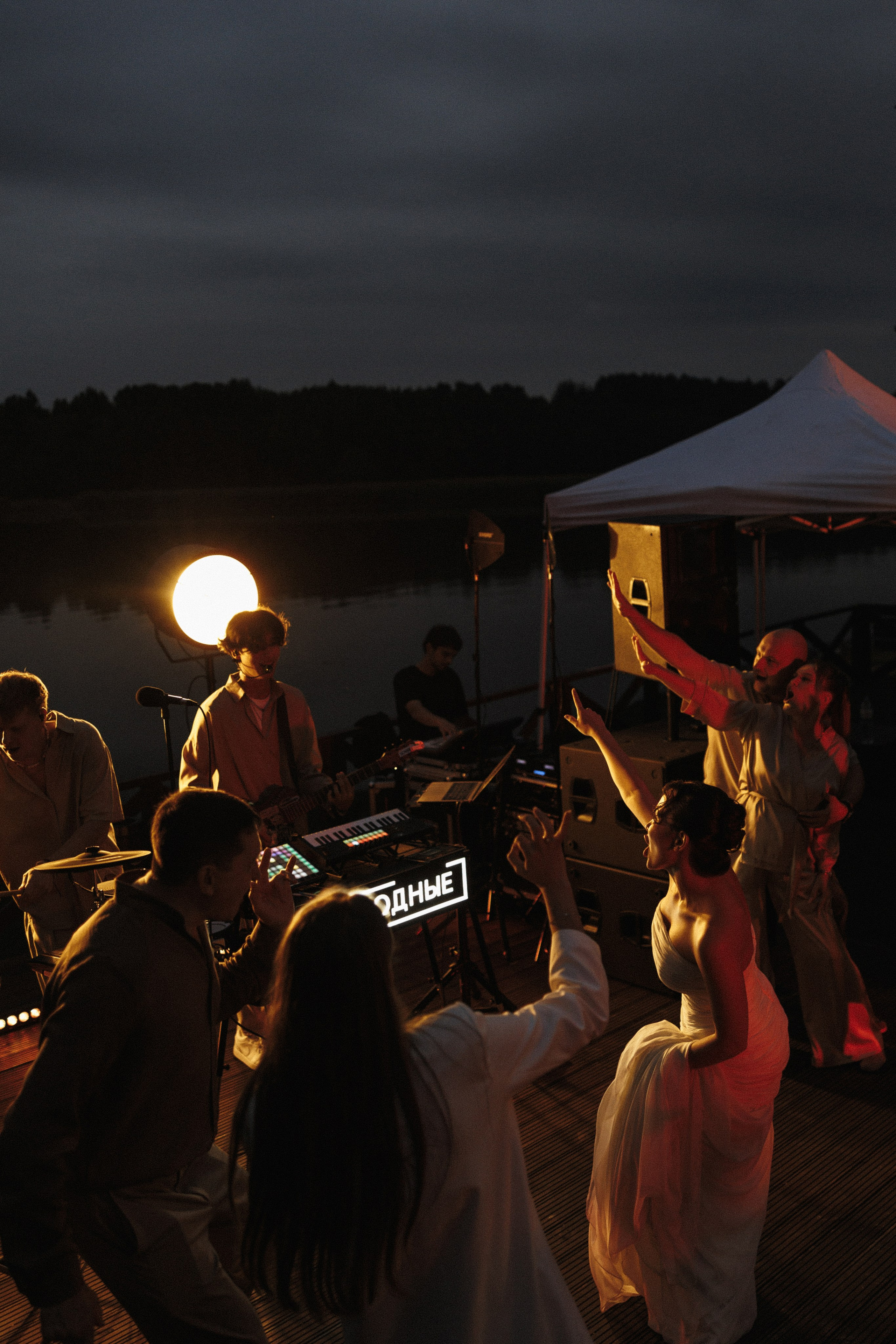 Ол ай нид из ё лав тунайт. Свадебный фотограф Алина Ампер