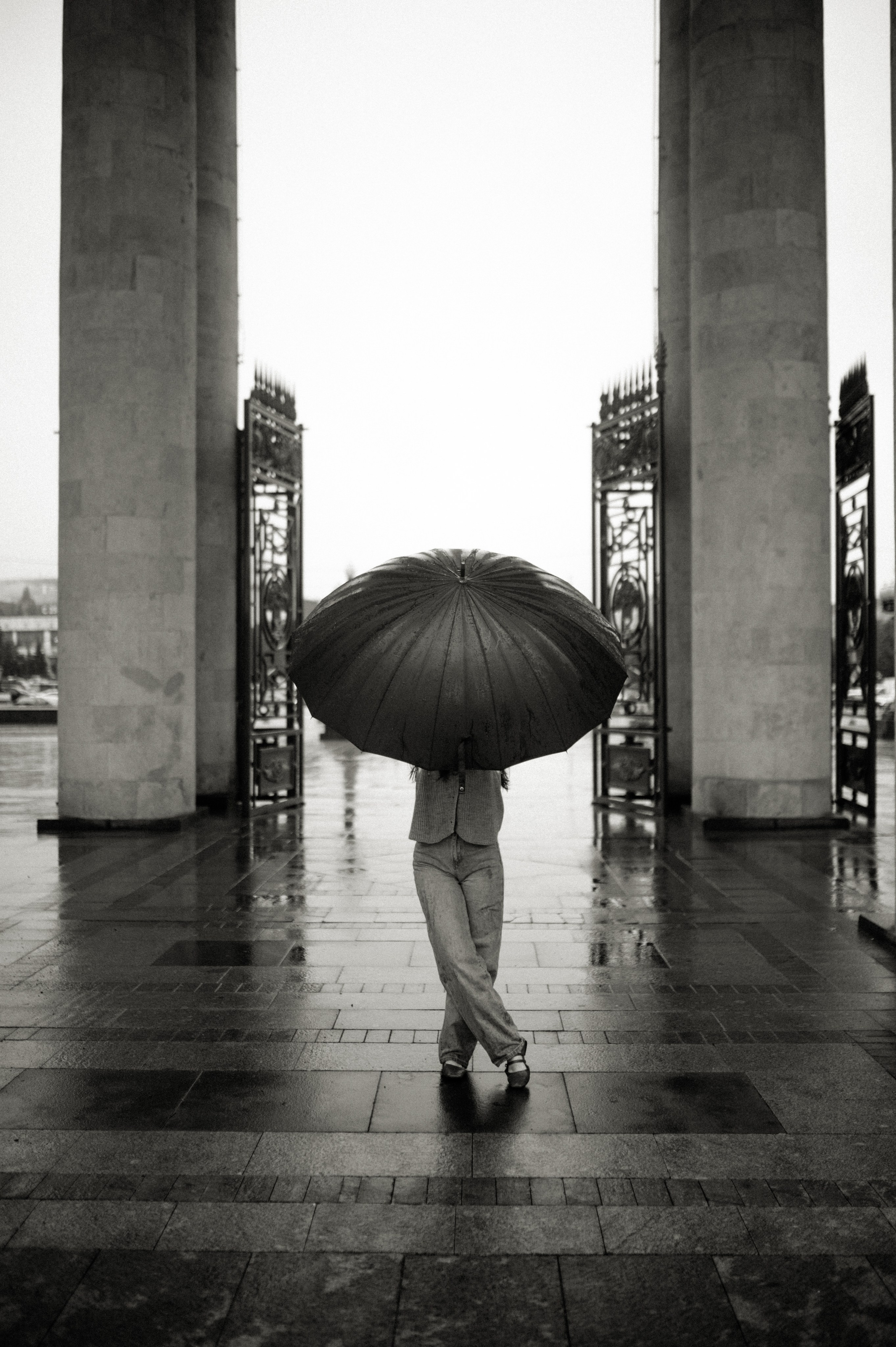 Под дождём🎥🤍. Лайфстайл фотограф в Москве Серебрянская Фаина