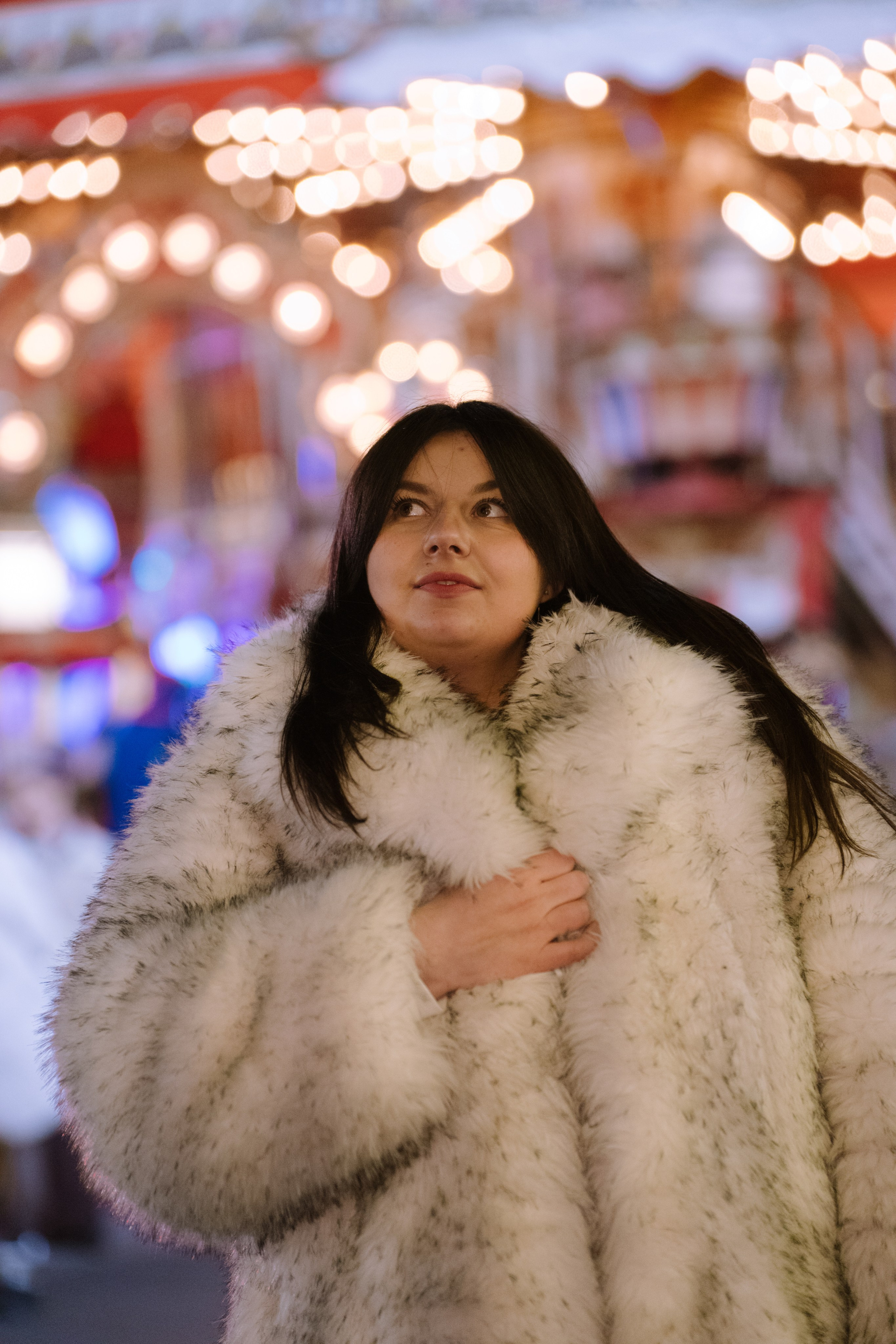 ПРОГУЛКА НА МАНЕЖНОЙ ПЛОЩАДИ ДЛЯ ДЕВУШКИ ПЕРЕД НОВЫМ ГОДОМ (НОВОГОДНЯЯ ФОТОСЕССИИЯ НА МАНЕЖНОЙ ПЛОЩАДИ). Профессиональный фотограф, Санкт-Петербург — Виктория Богомолова