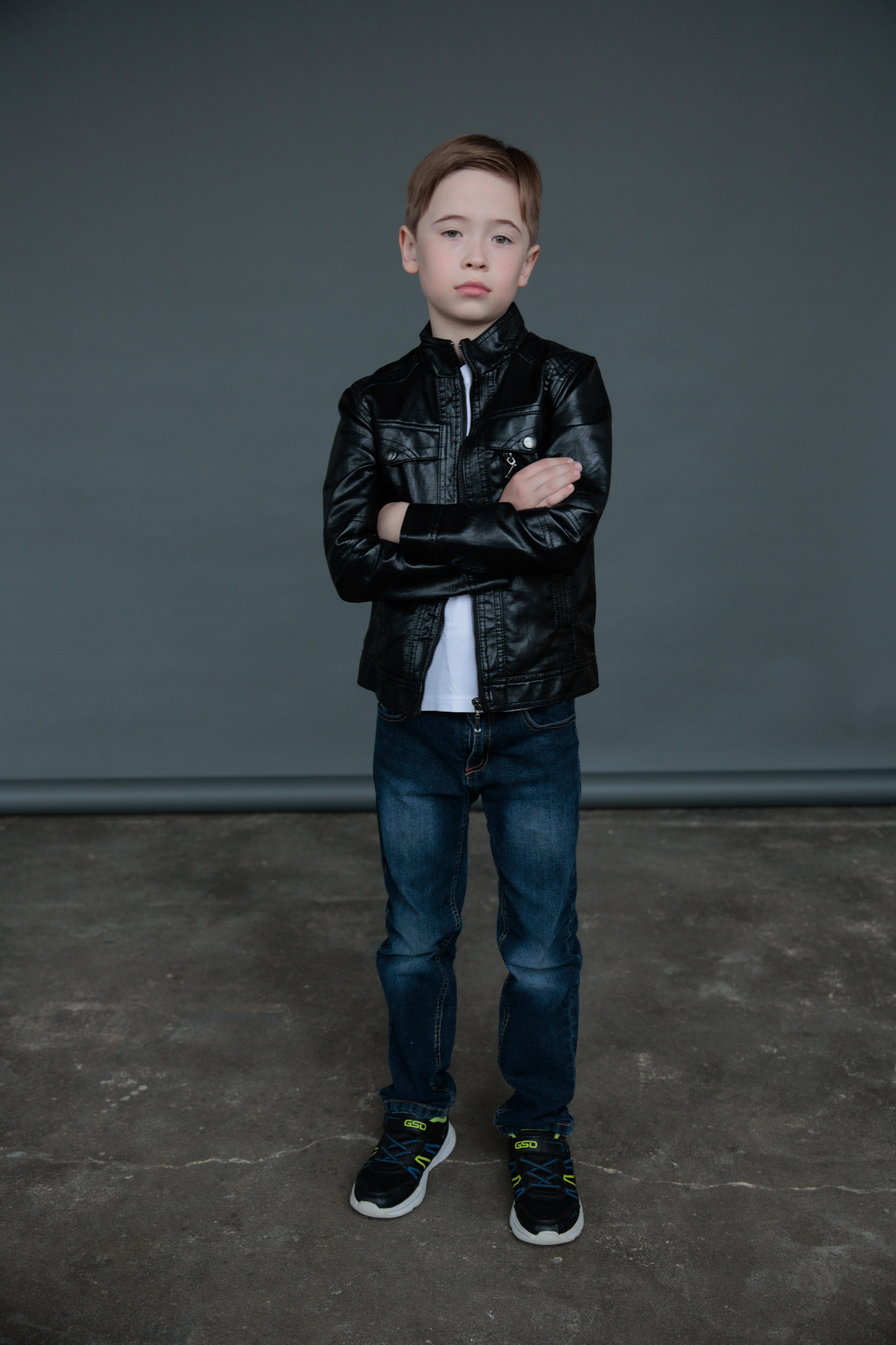 КИРИЛЛ. Я фотограф из Москвы к Вашим услугам