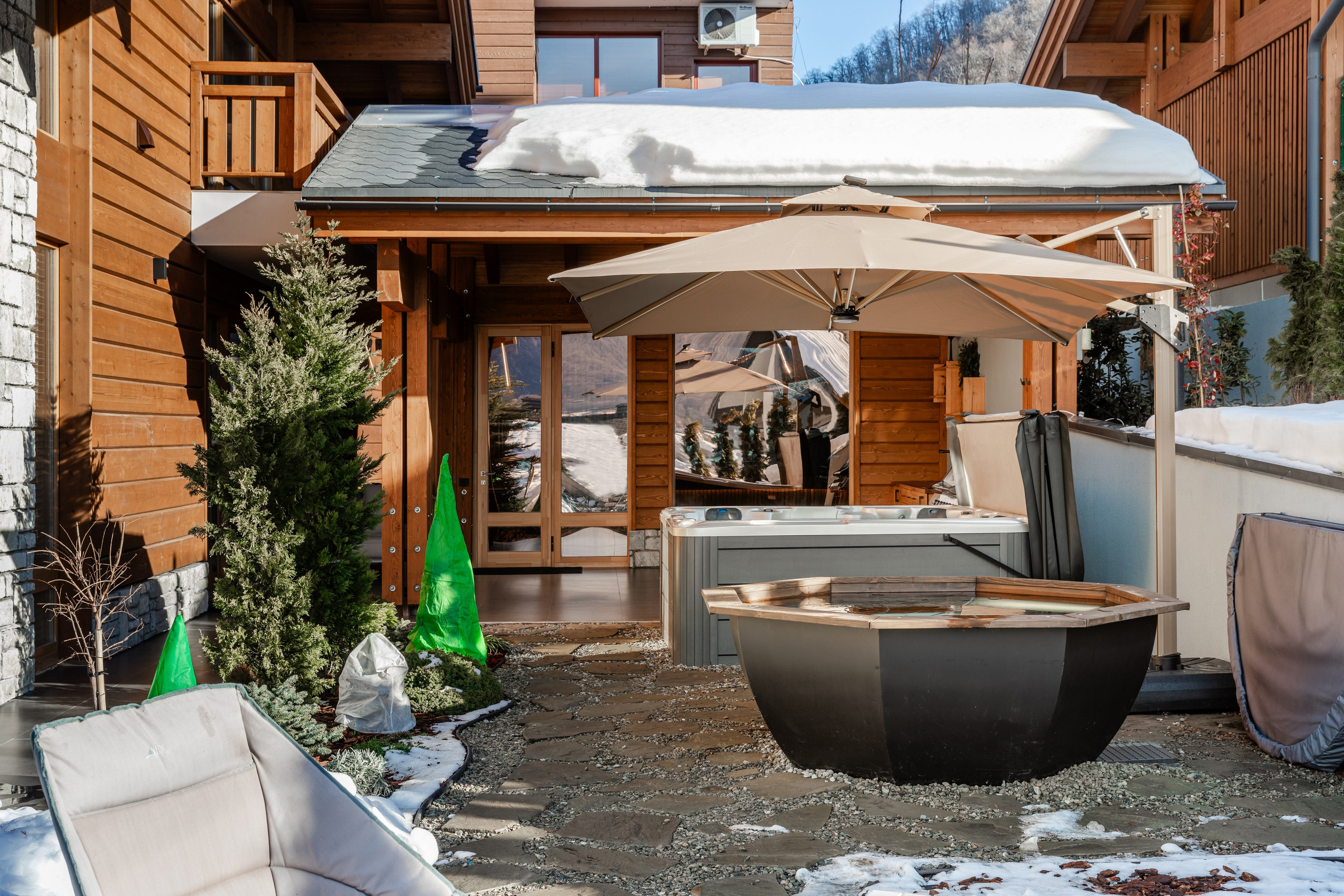 Интерьерная фотосъёмка загородного дома площадью 300 кв м в п. Эстосадок. Интерьерный фотограф Москва