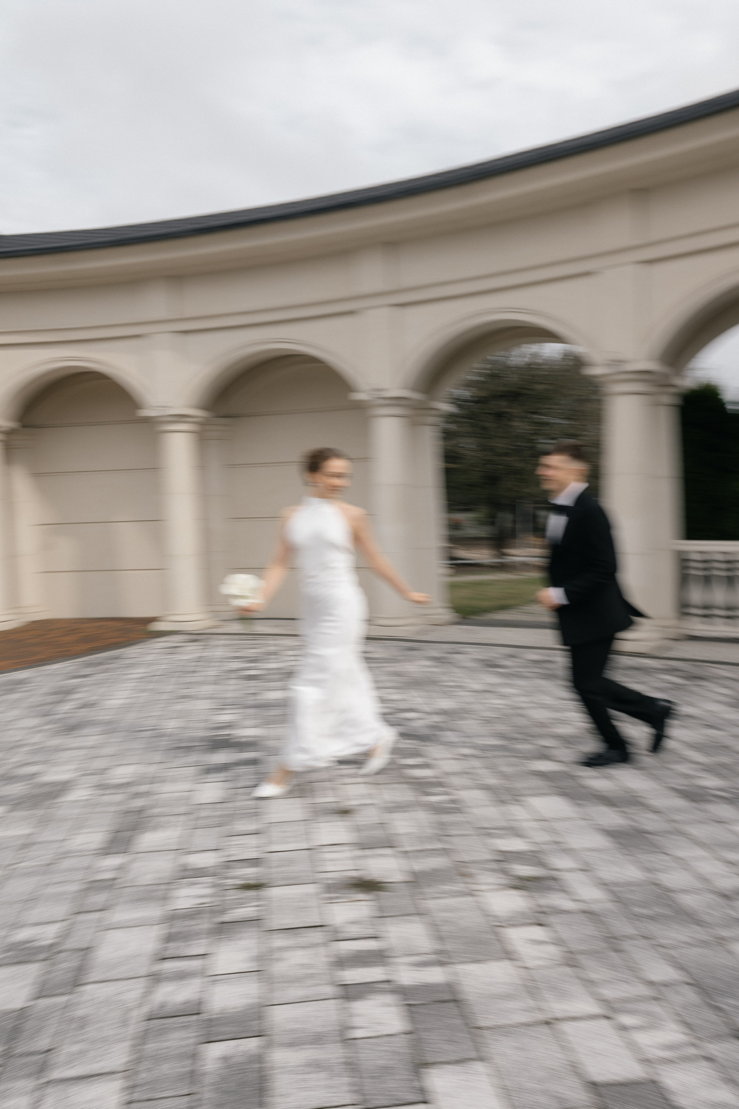 Wedding day in Martinique Bar. Wedding PHOTOGRAPHER Andrew Vnukov