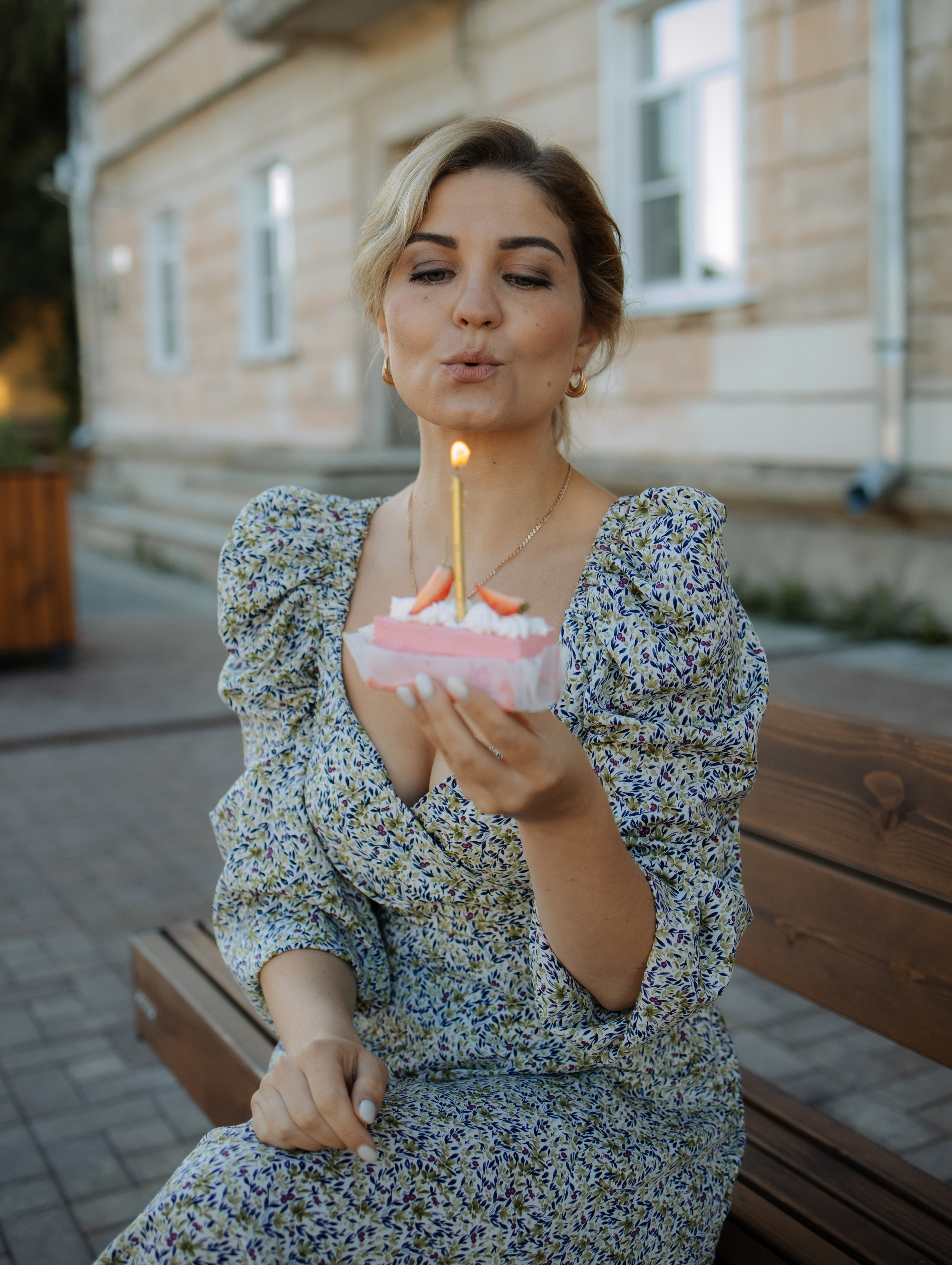 Фотосессия на природе для девушки на день рождения. Фотограф Углич и Ярославль Ольга Тятюшкина