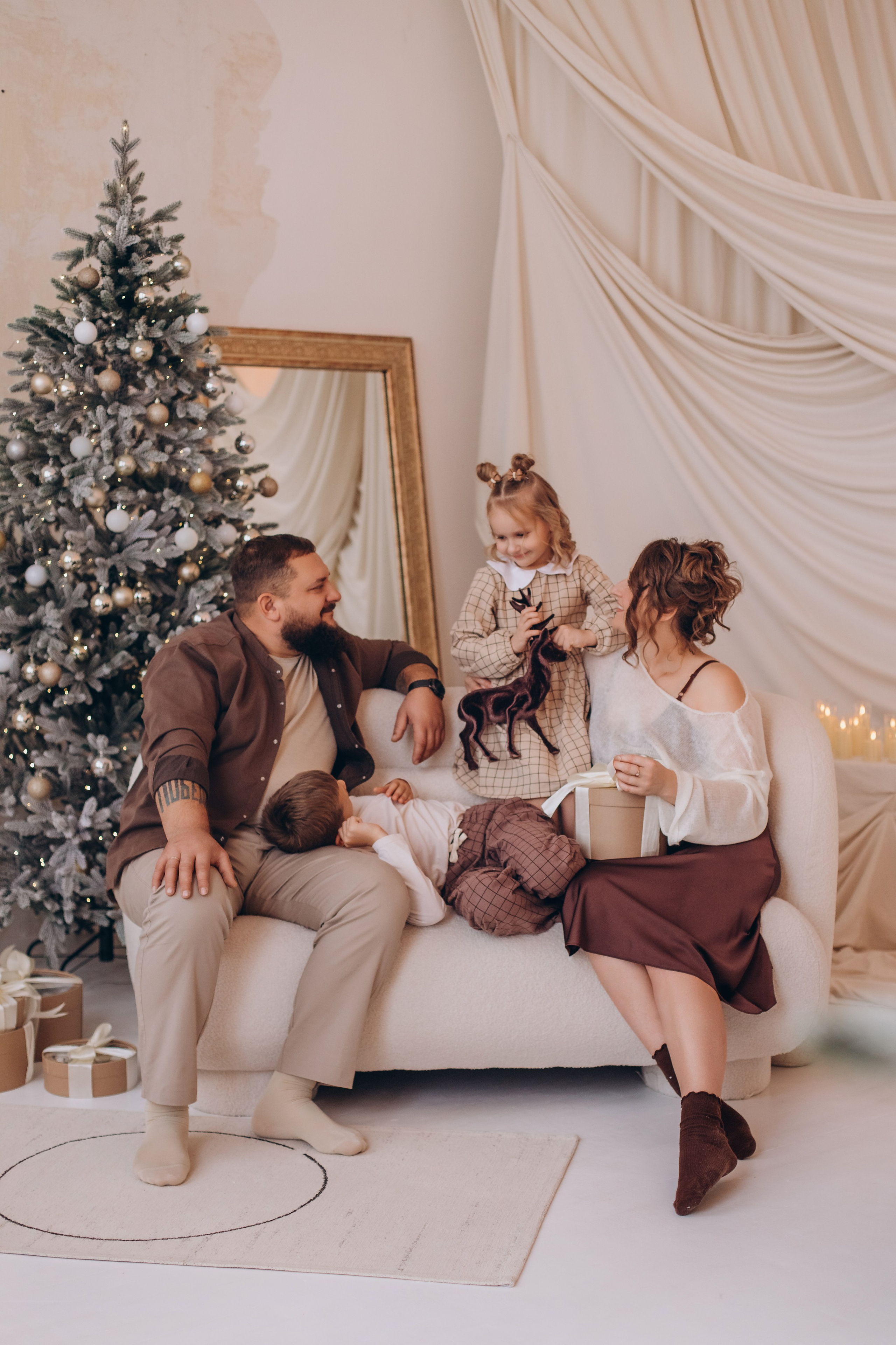 Новогодняя история для семьи Тищенко. Валентина Удалая — семейный и портретный фотограф в Брянске