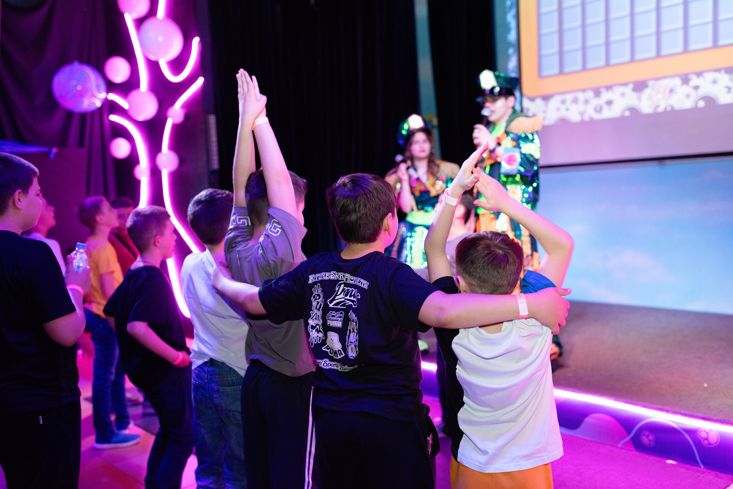 Съёмка выпускного для 4 класса. Детский и семейный фотограф в Сургуте и Нефтеюганске Анна Старцева