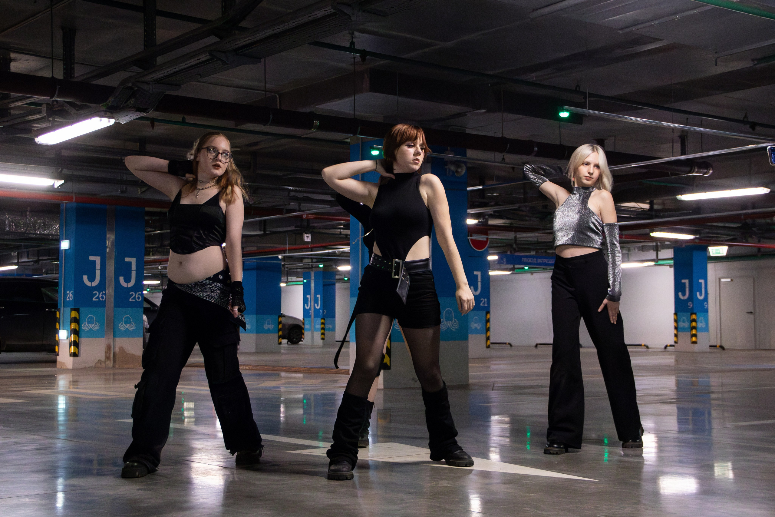 Бэкстейдж съёмок 16.SECTOR Aespa 'Whiplash'. K-pop (и не только) фотограф в Москве Светлана Полякова