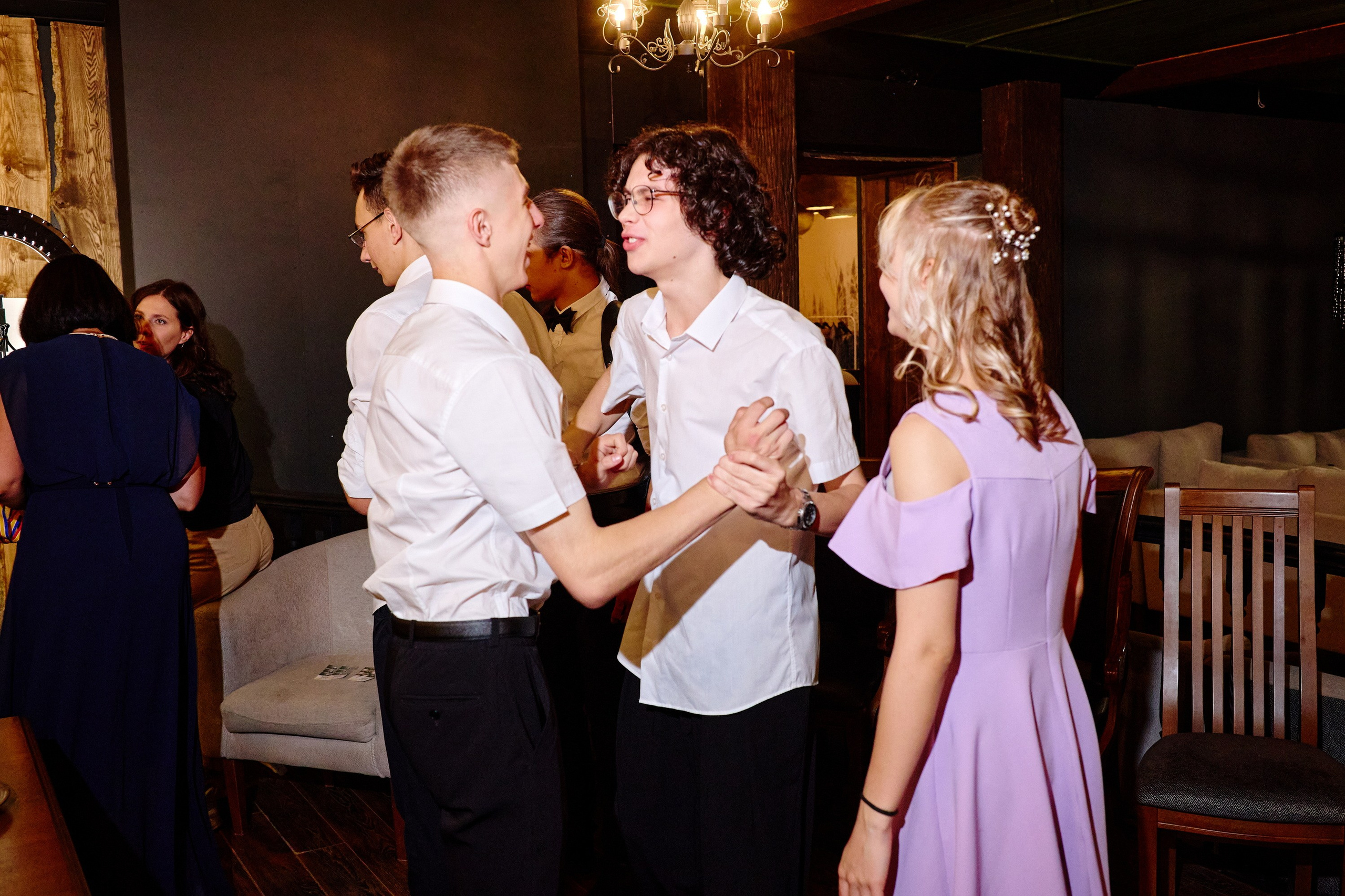 Выпускной 35 Сош. Фотограф Выпускные альбомы Таганрог Сергей Коробченко