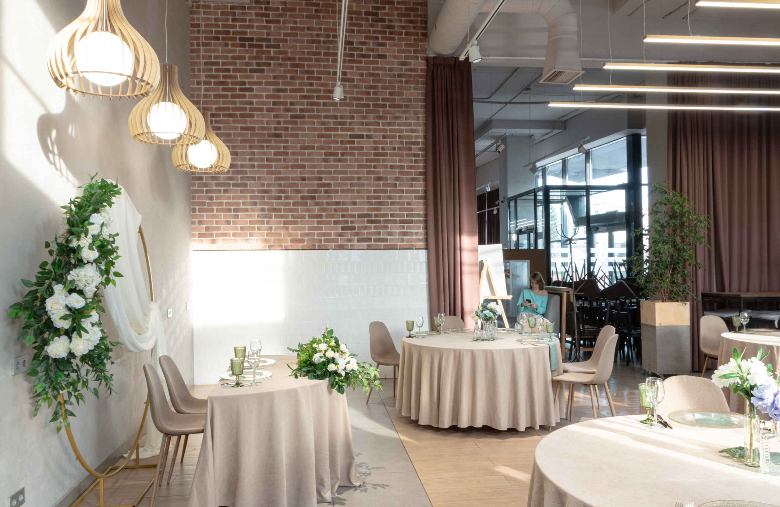 Интерьерная съёмка для кафе и ресторанов. Предметный и репортажный фотограф Алексей Кротов