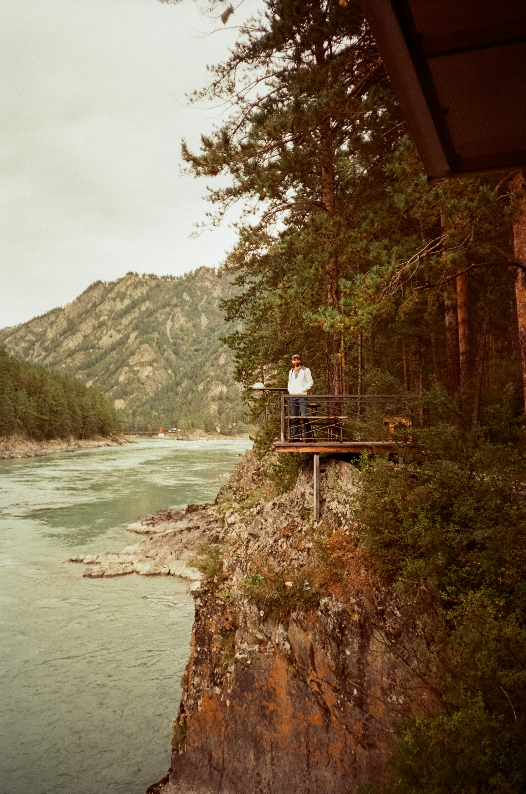 Село Черга в Верхах Алтая. Лошадки в Манжероке и панорамы Катуни. Фотограф-документалист Мария Осокина