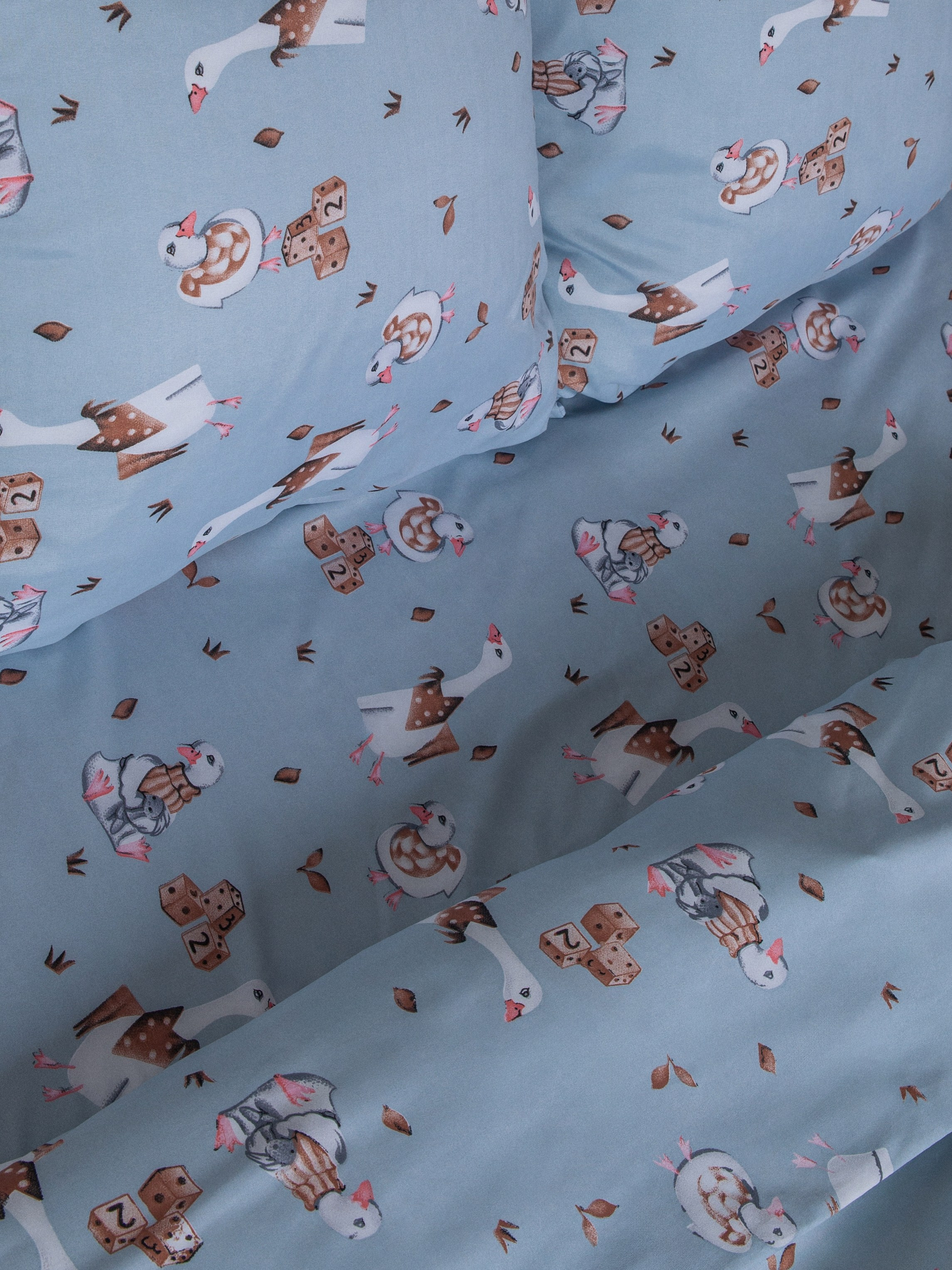 ПОСТЕЛЬНОЕ БЕЛЬЕ, ПЕЛЕНКИ, ДЕТСКОЕ БЕЛЬЕ И Т.Д. Фотограф и видеограф в Санкт-Петербурге Прилепин Слава