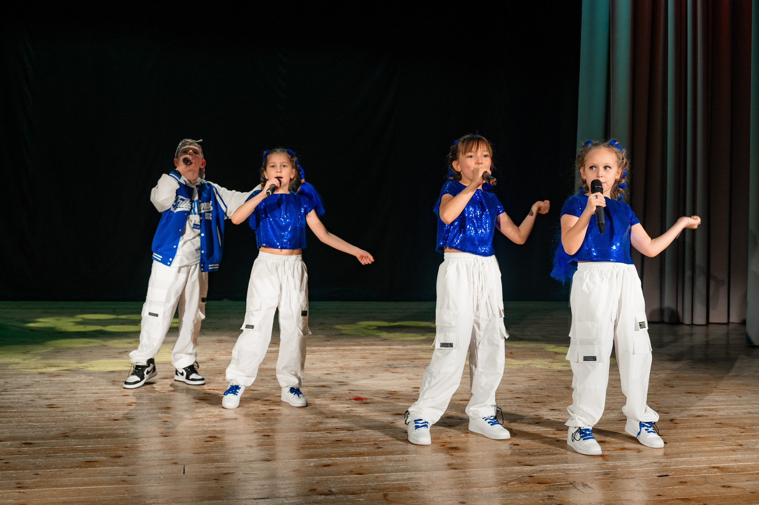 Концерт ДК Буривестник. Фотограф Никита Комаров