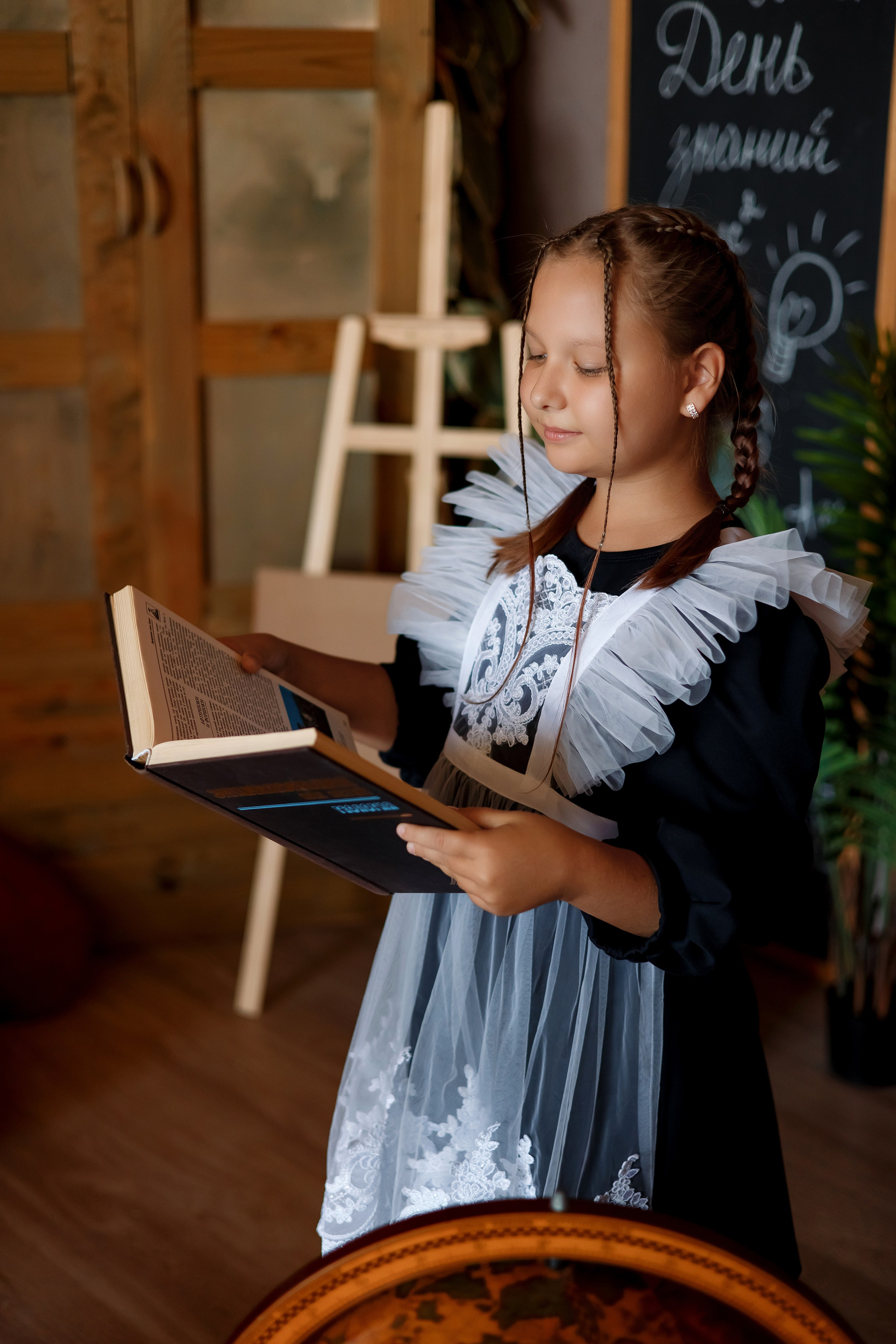 4 класс фотосессия в фотостудии. Фотограф Любовь Корниенко, Примоский край